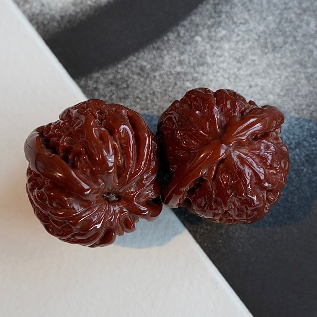 Nanjiang Stone Wenwan Walnut Guide: Dense Bone, Slow Color, and Long-Term Patina