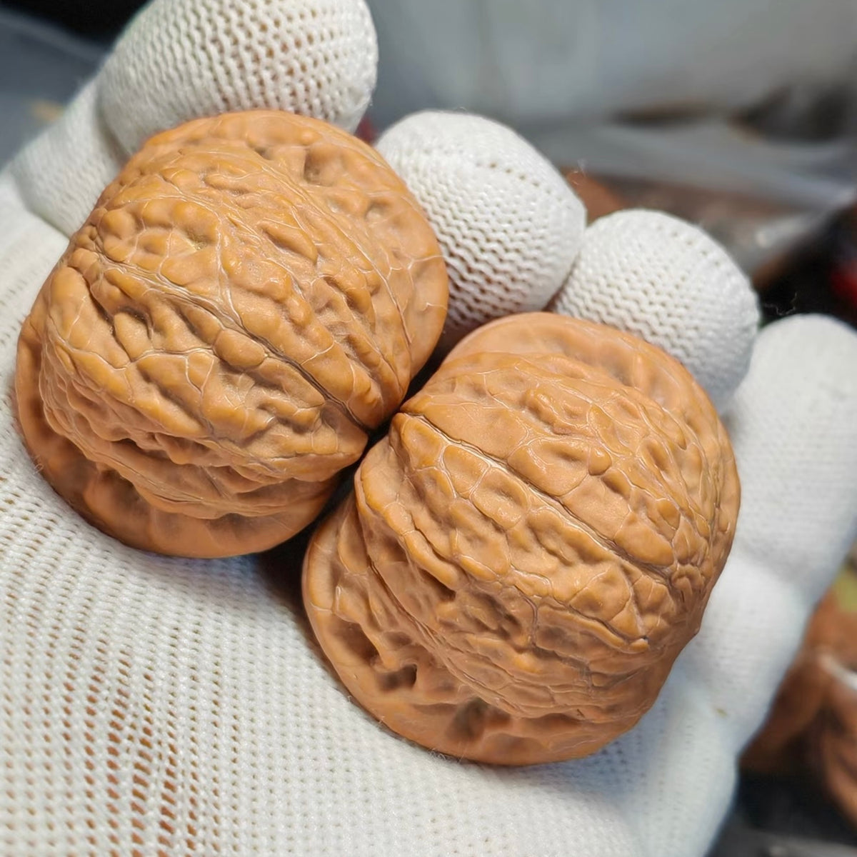 Hammer Wenwan Walnut · 40mm · Natural · Sourcing Pick