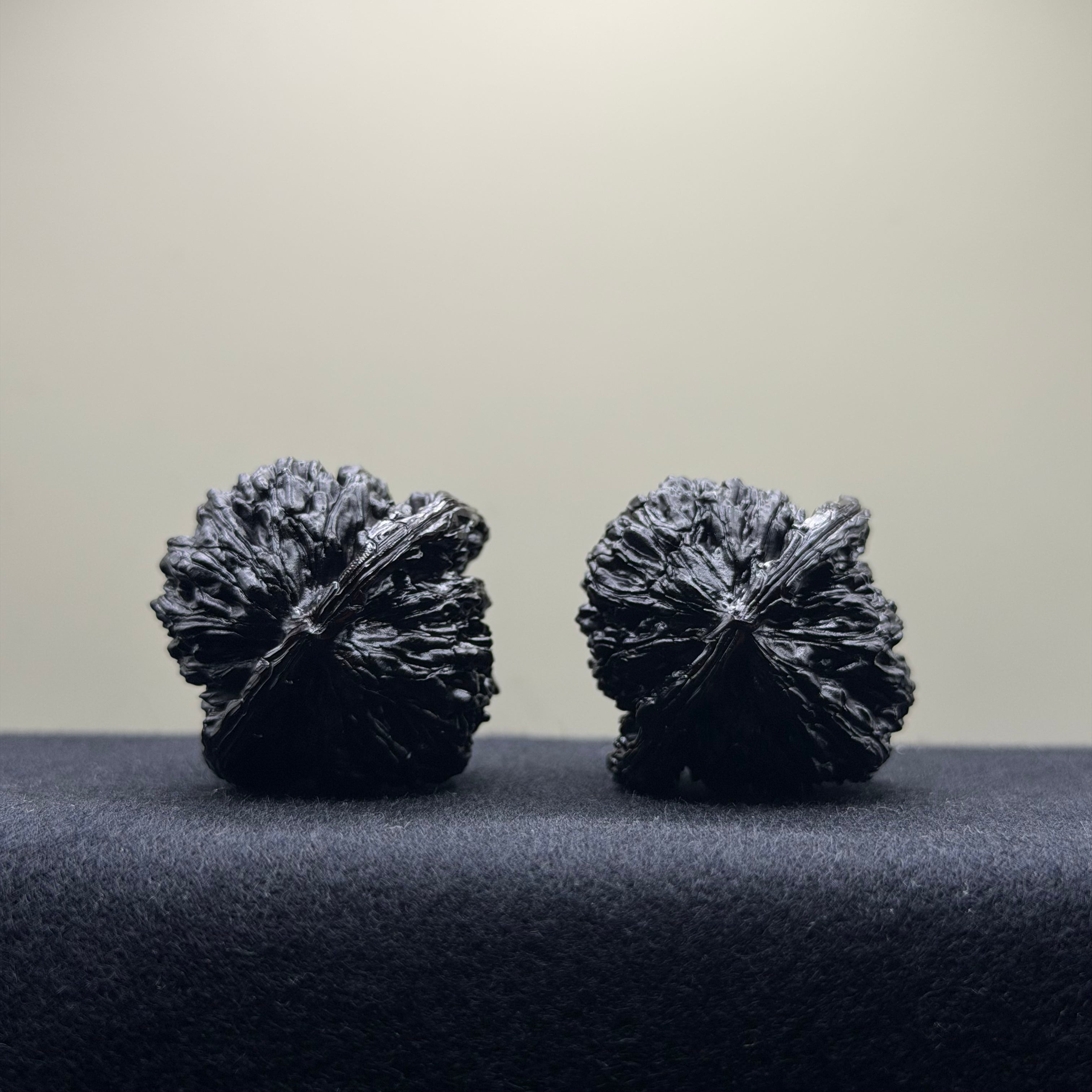 Ground Buried Four Towers Wenwan Walnut · 37mm · Select Ritual