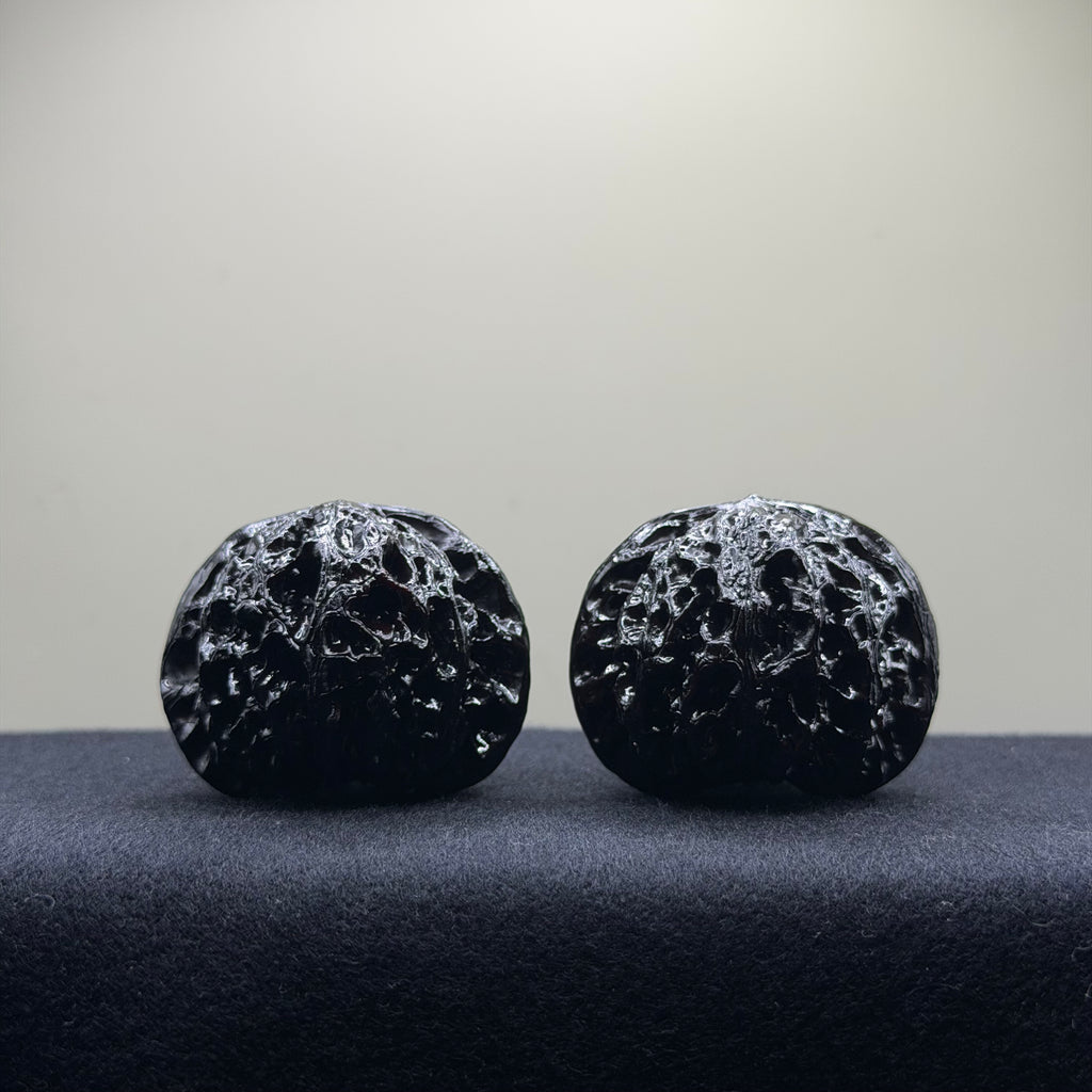 Ground Buried Palace Lantern Wenwan Walnut · 42mm · Select Ritual
