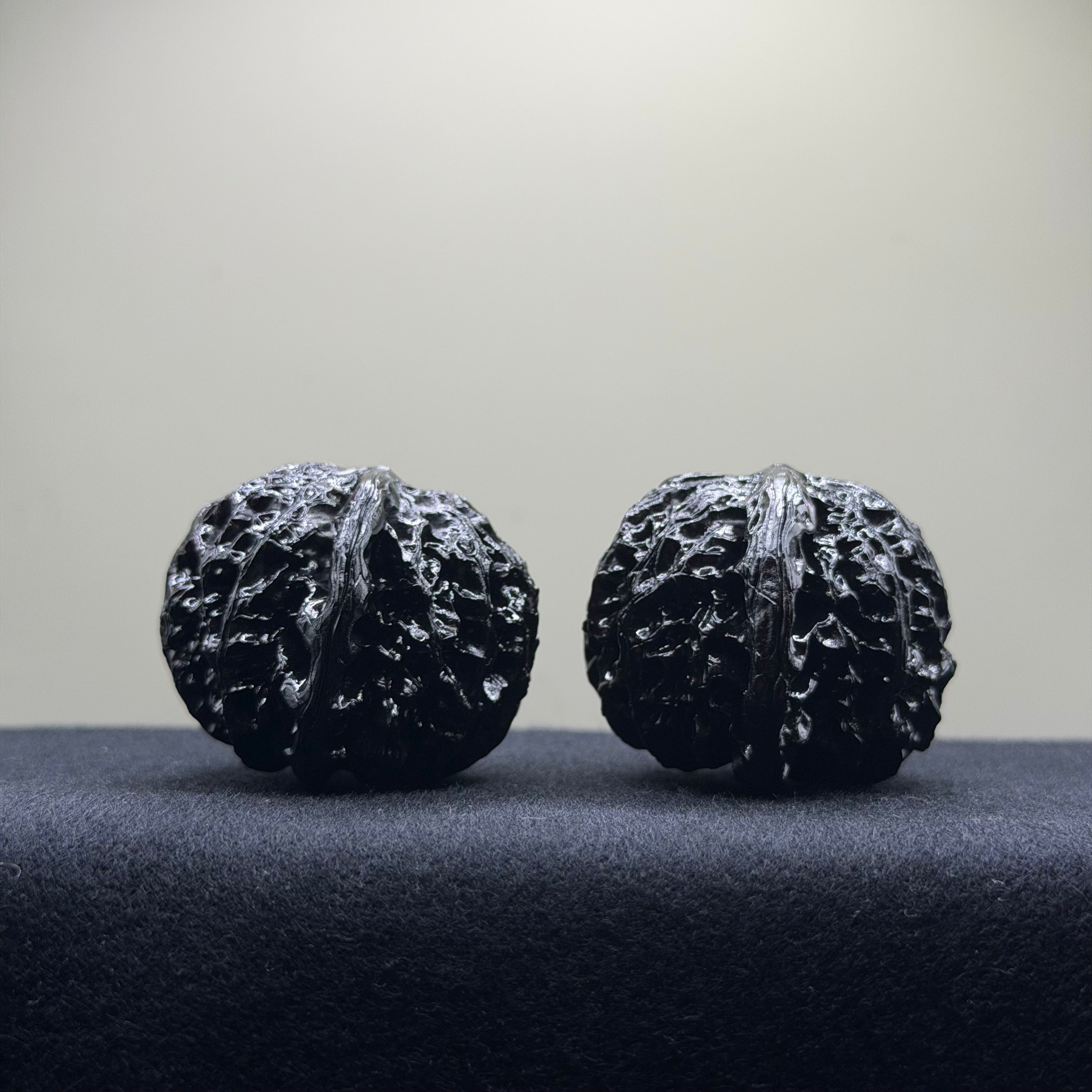 Ground Buried Palace Lantern Wenwan Walnut · 42mm · Select Ritual