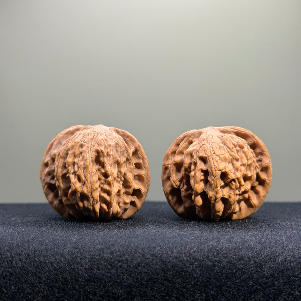 Millstone Wenwan Walnut · 37mm · Natural · Entry Ritual