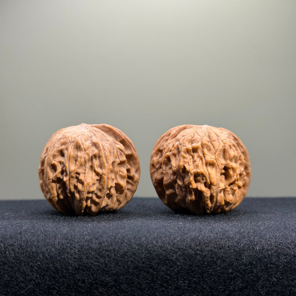 Millstone Wenwan Walnut · 37mm · Natural · Entry Ritual