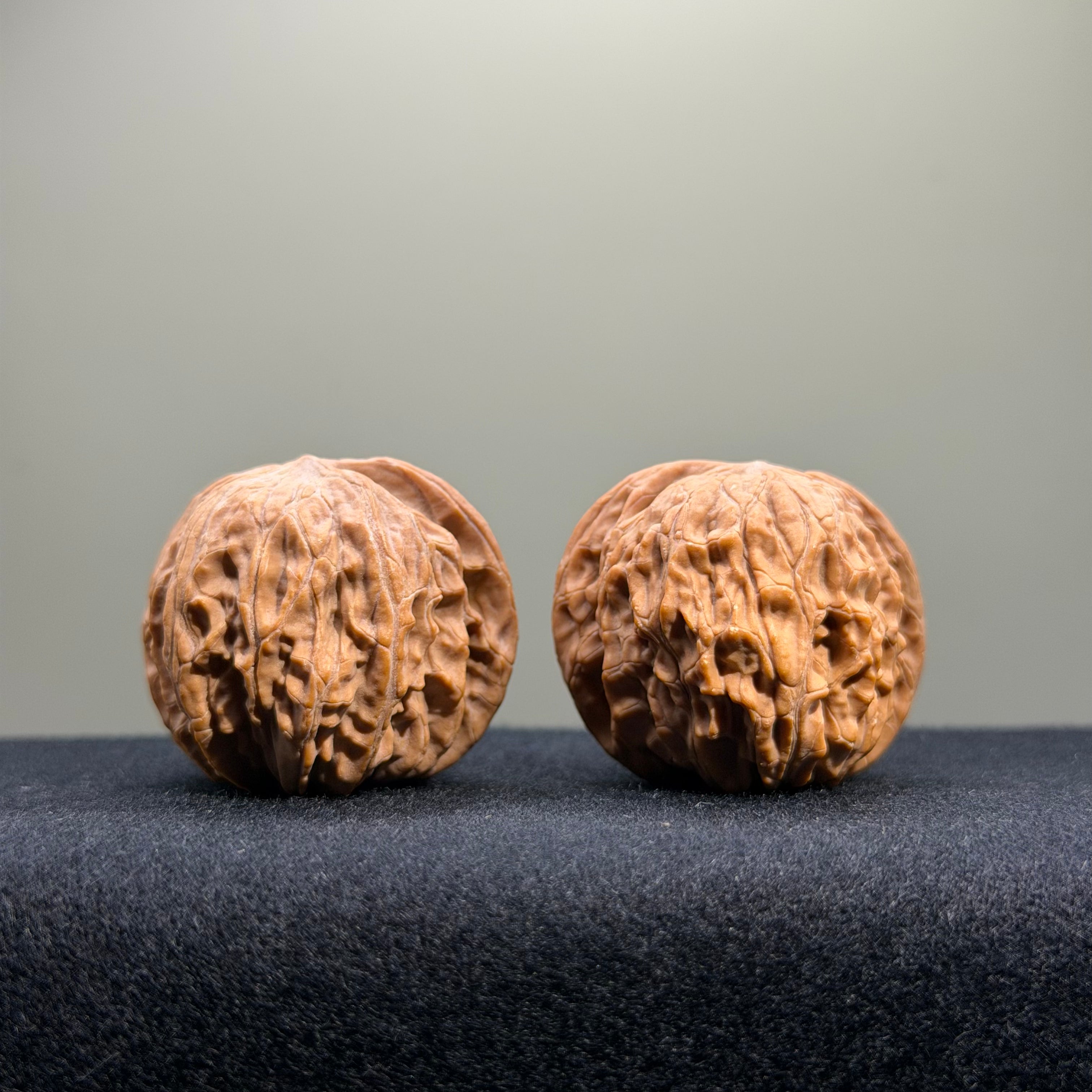 Millstone Wenwan Walnut · 37mm · Natural · Entry Ritual