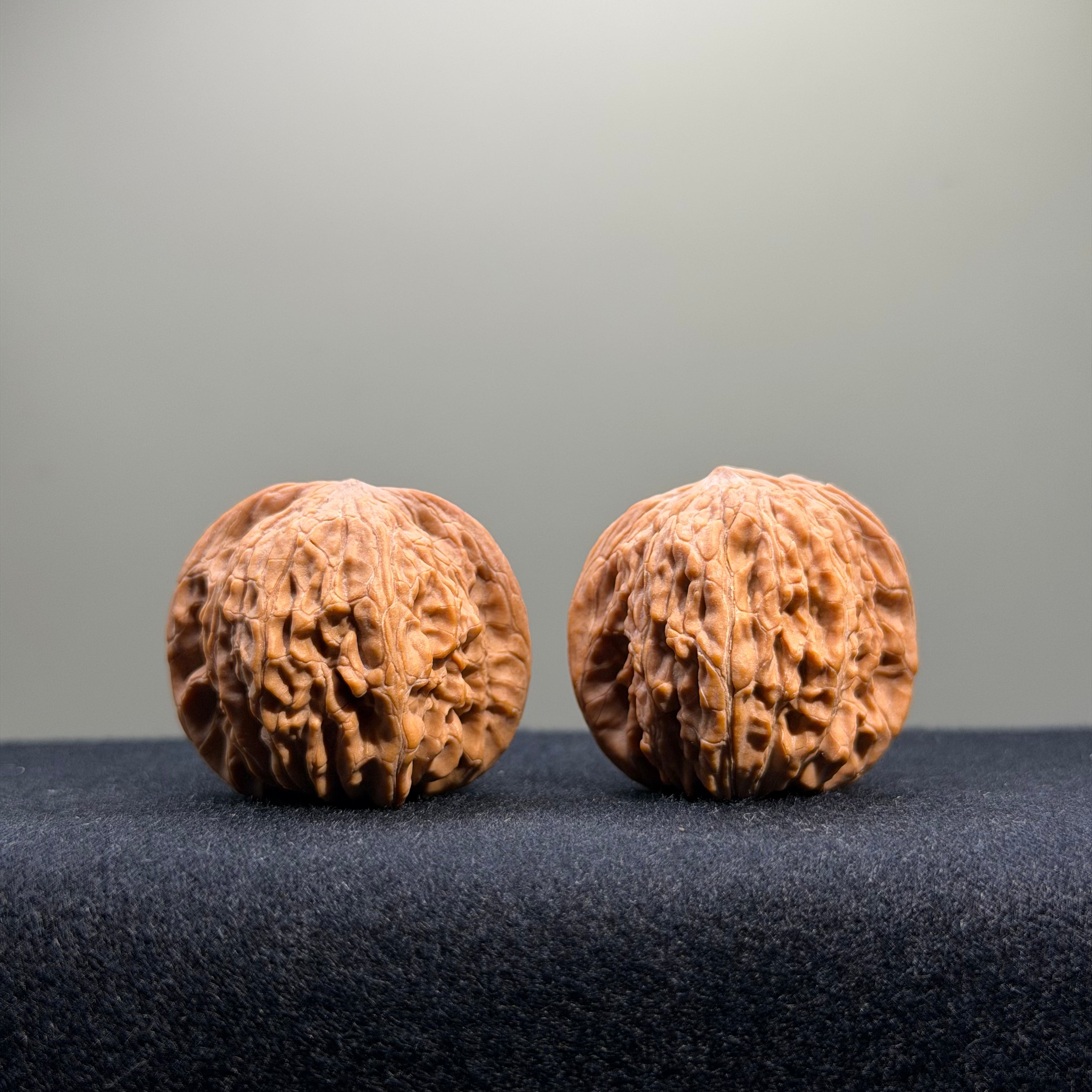 Millstone Wenwan Walnut · 34mm · Natural · Entry Ritual