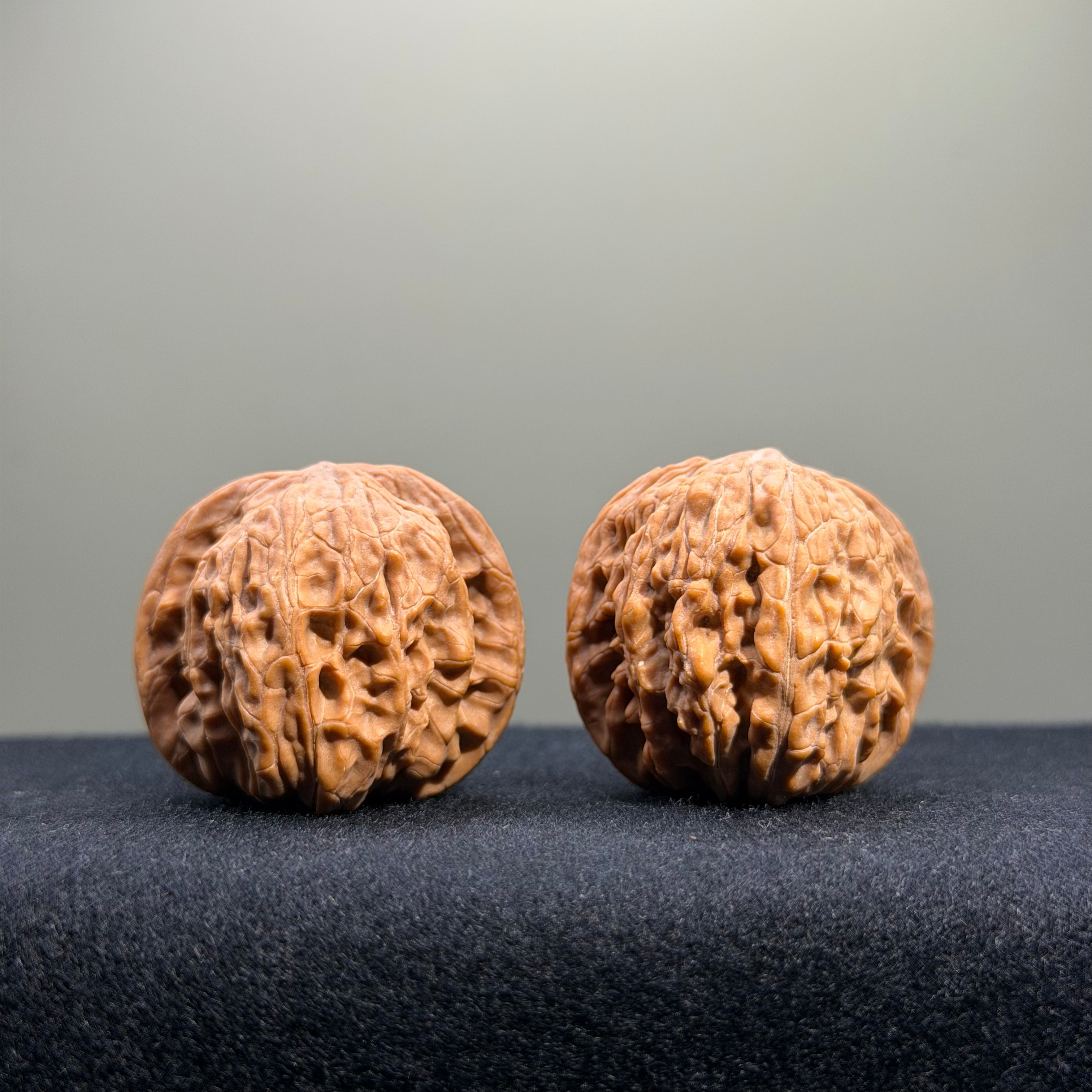 Millstone Wenwan Walnut · 34mm · Natural · Entry Ritual