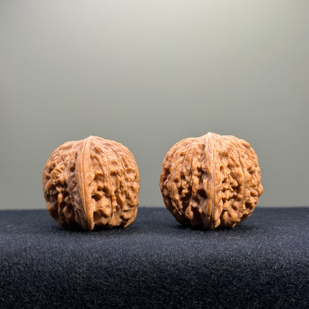 Millstone Wenwan Walnut · 34mm · Natural · Entry Ritual