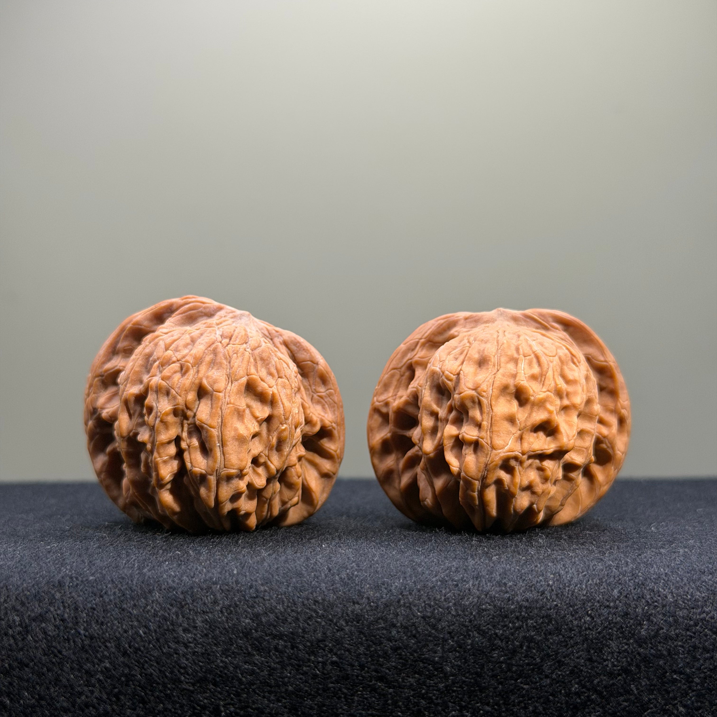 Millstone Wenwan Walnut · 37mm · Natural · Entry Ritual