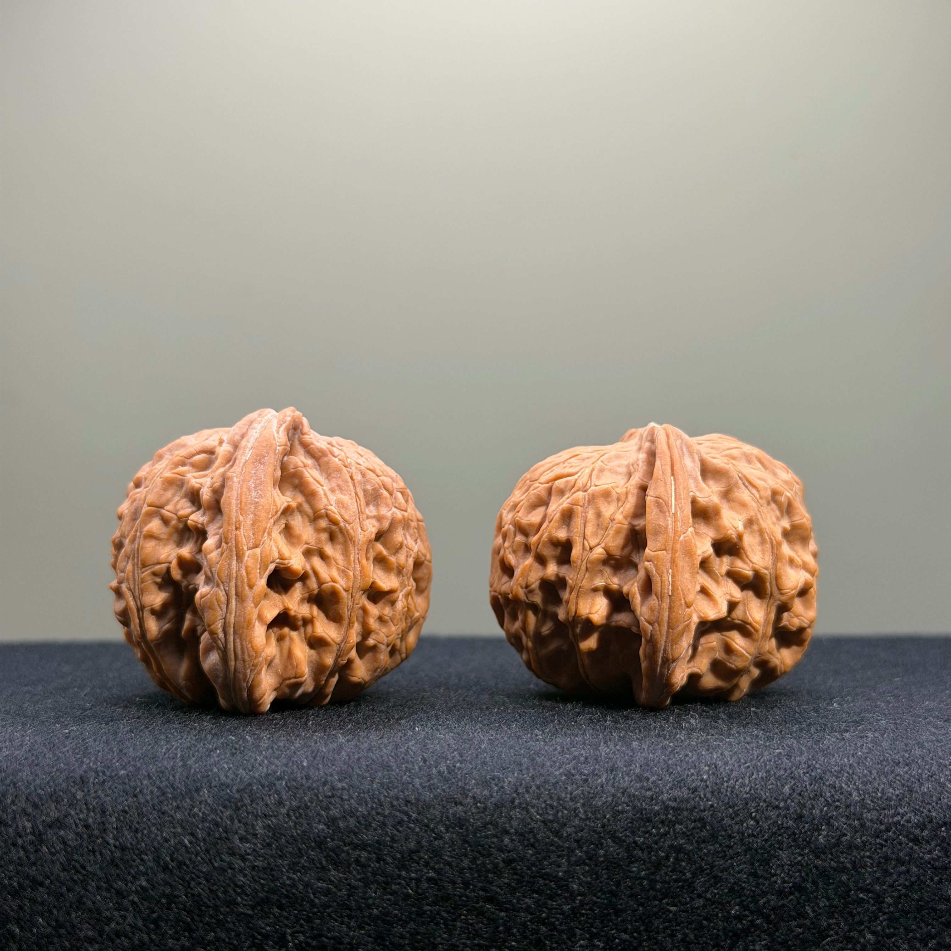 Millstone Wenwan Walnut · 37mm · Natural · Entry Ritual