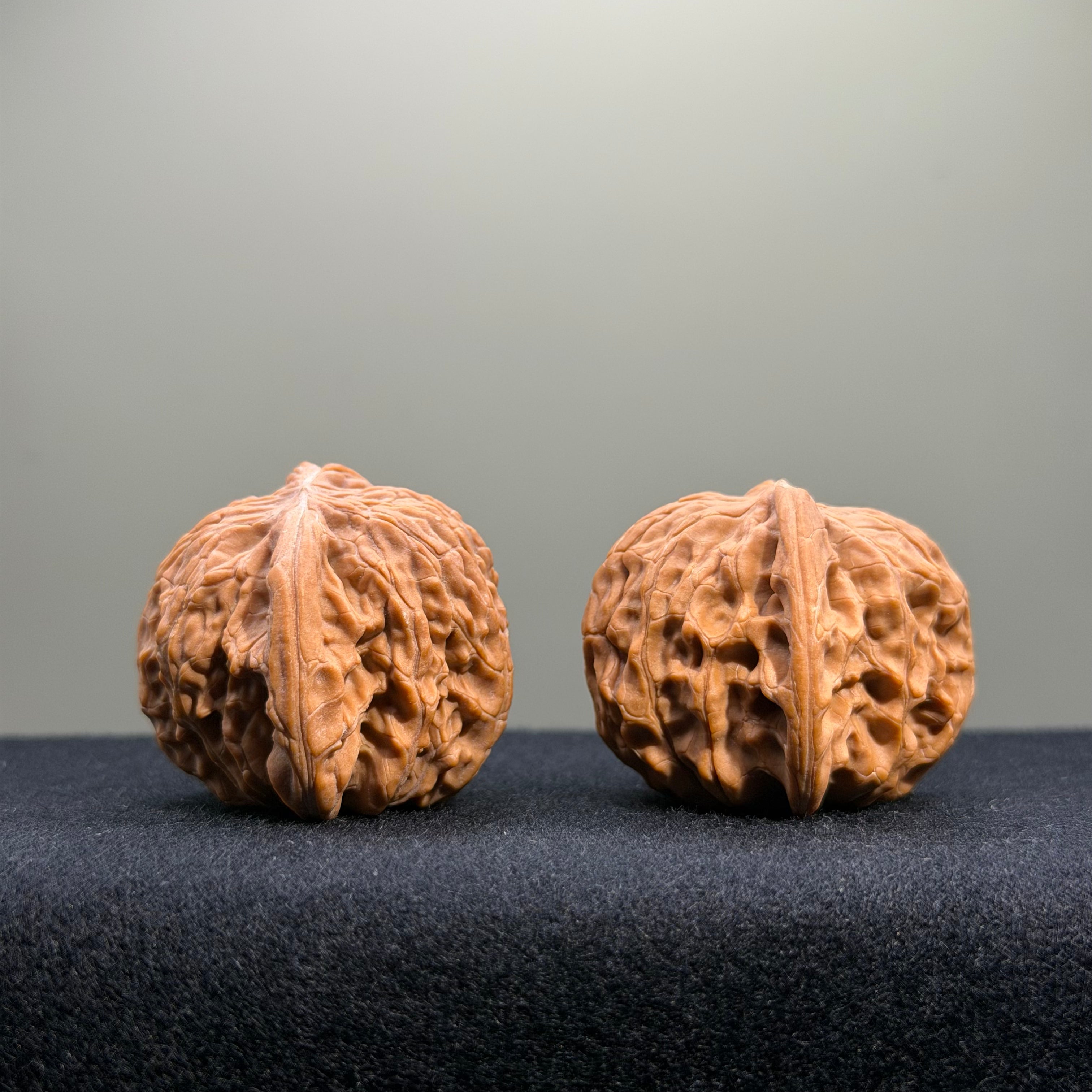 Millstone Wenwan Walnut · 37mm · Natural · Entry Ritual