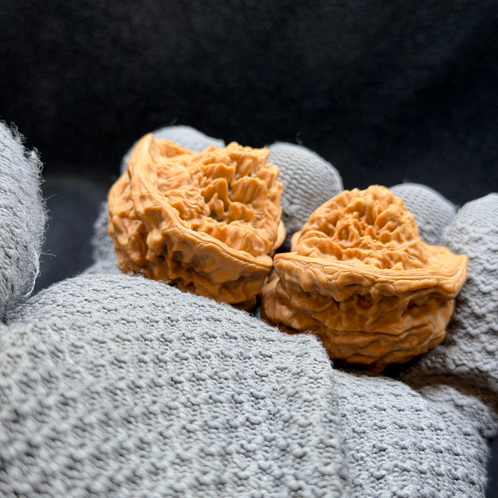 Treasure Basin Mountain Wenwan Walnut · 40mm · Premium Ritual