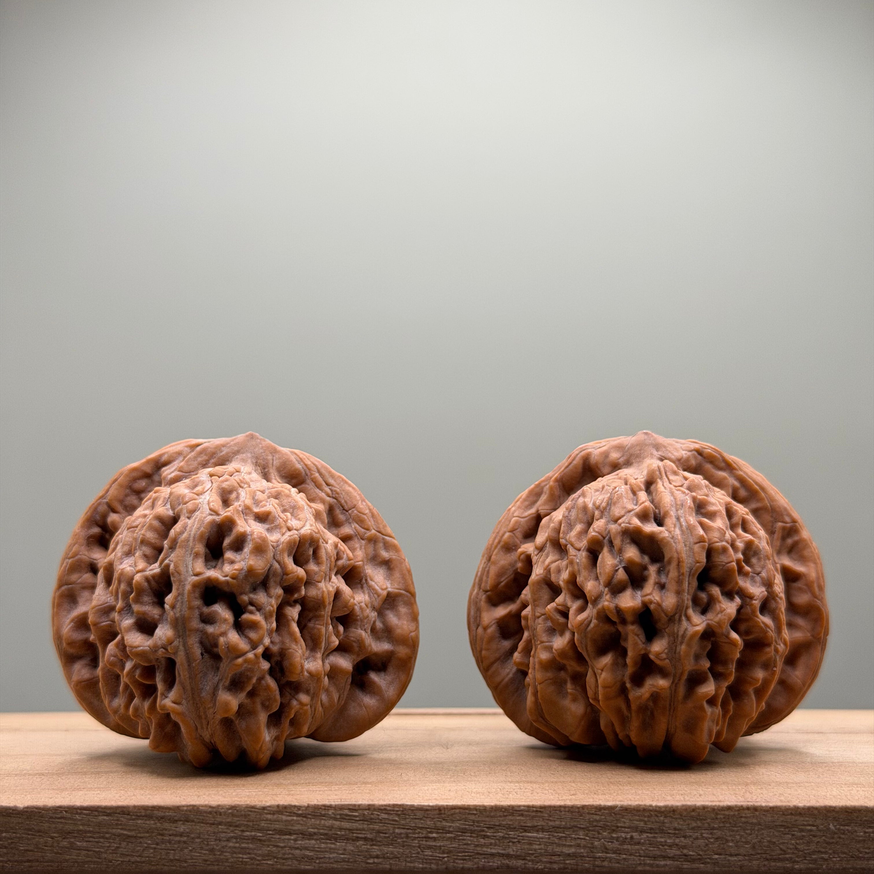Si Zuo Lou Lion Head Walnut