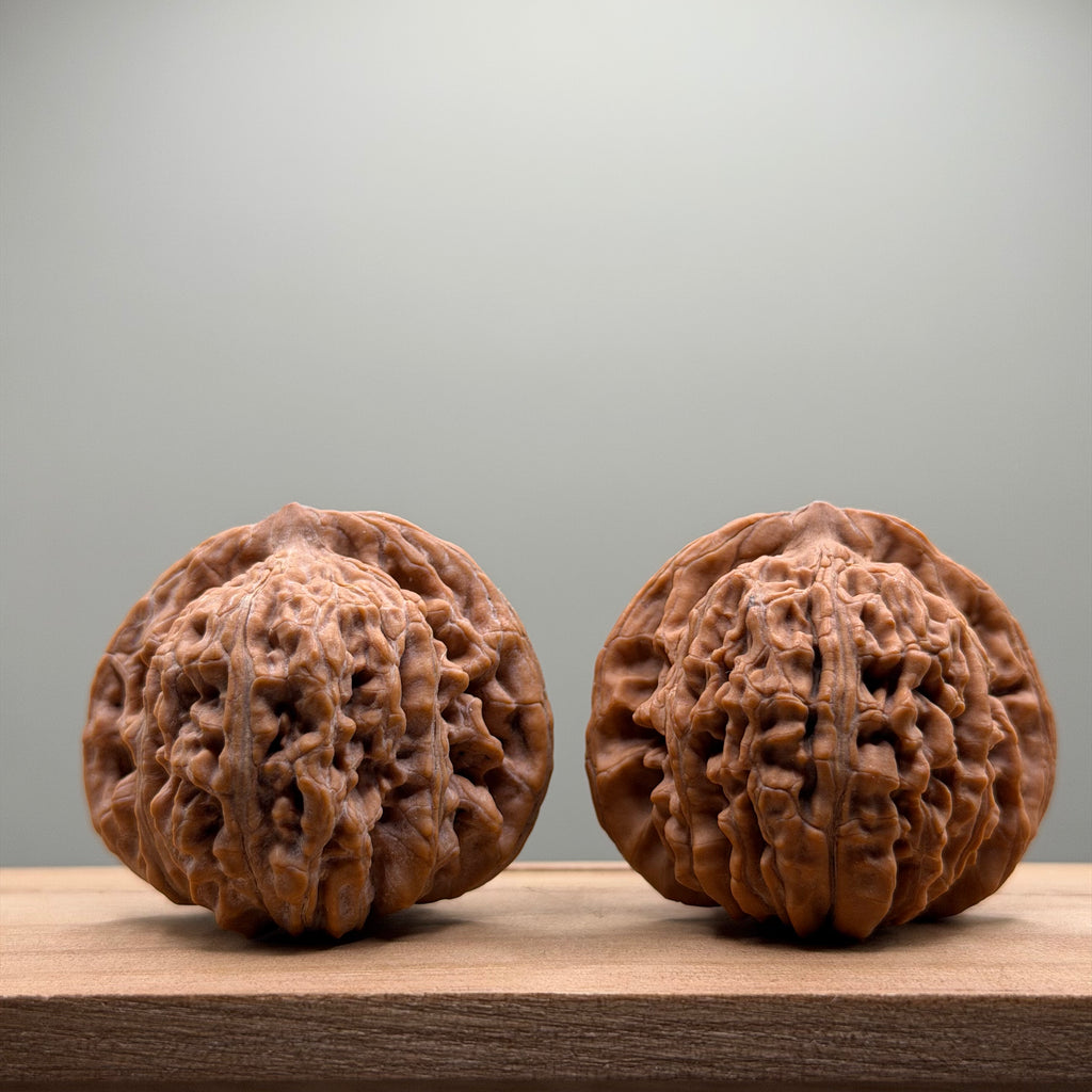 Si Zuo Lou Lion Head Walnut