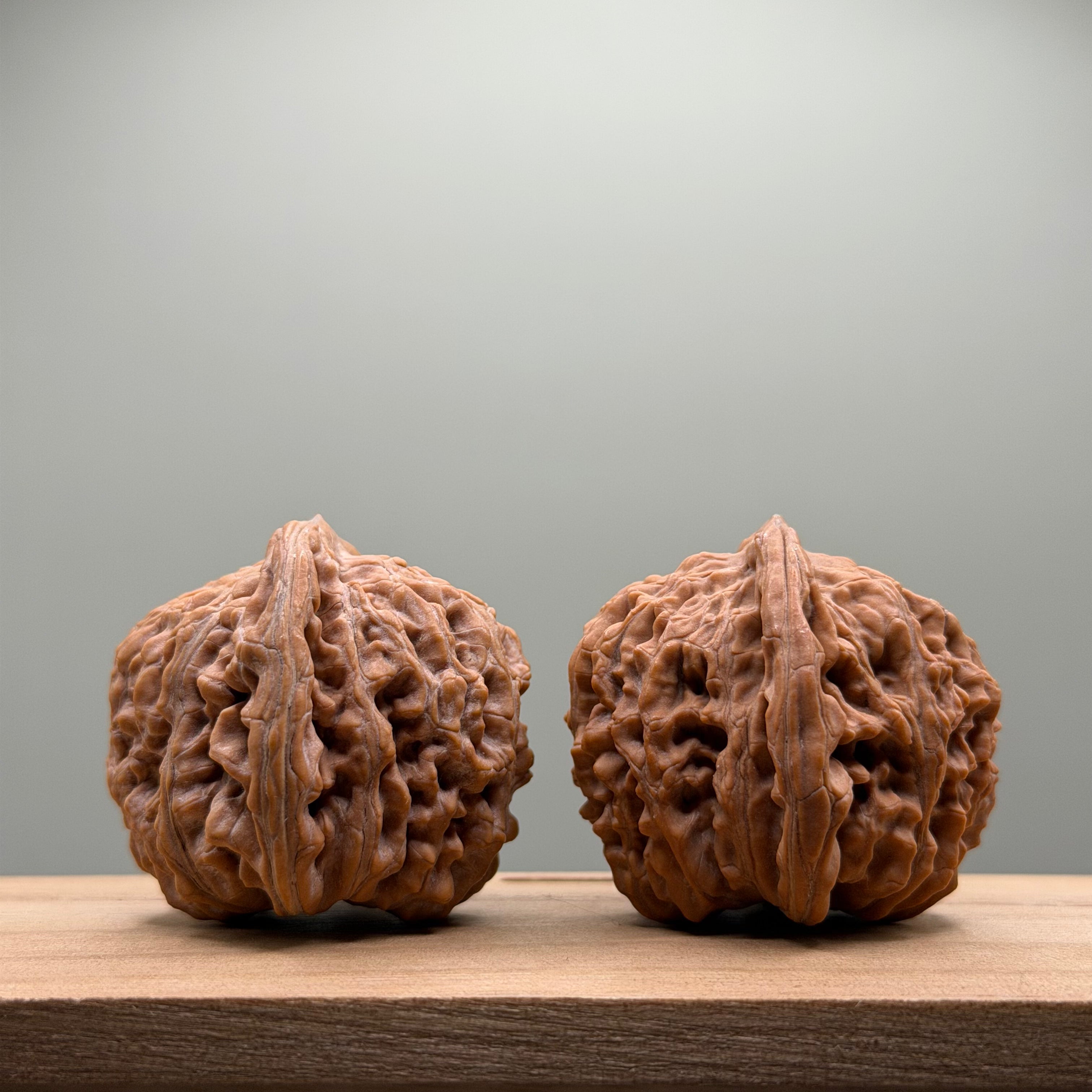 Si Zuo Lou Lion Head Walnut