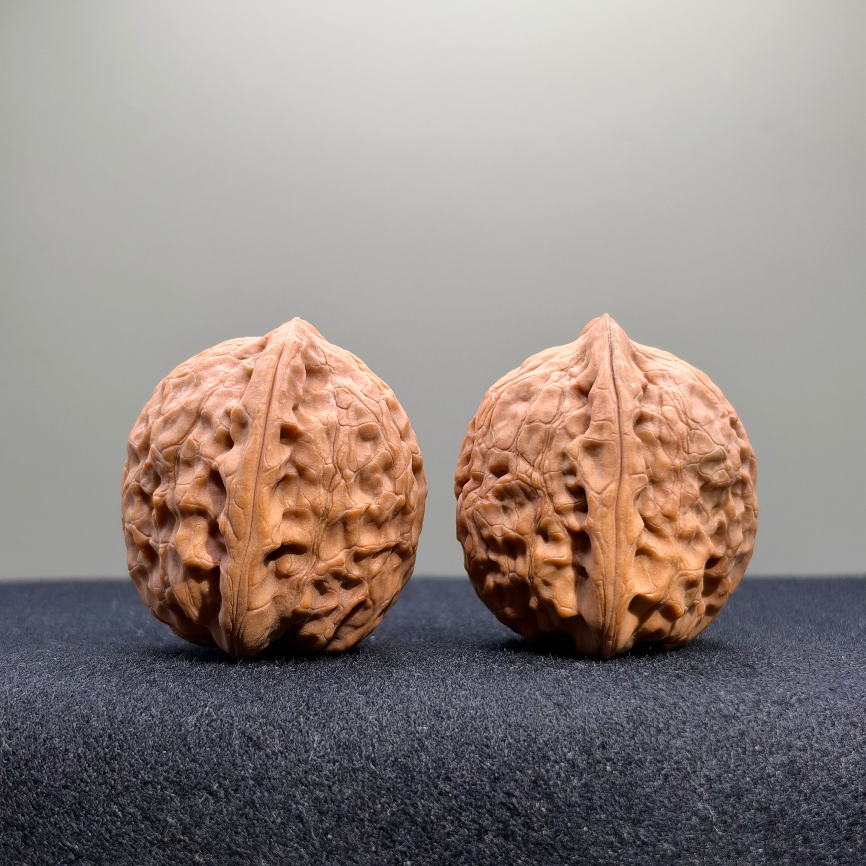 Pinggu Sheli Wenwan Walnut · 32mm · Natural · Collector Ritual