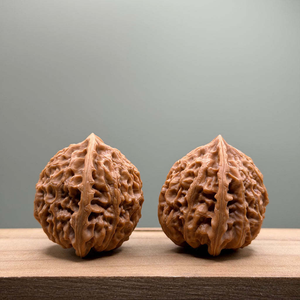 Golden Bull Lion Head Wenwan Walnut