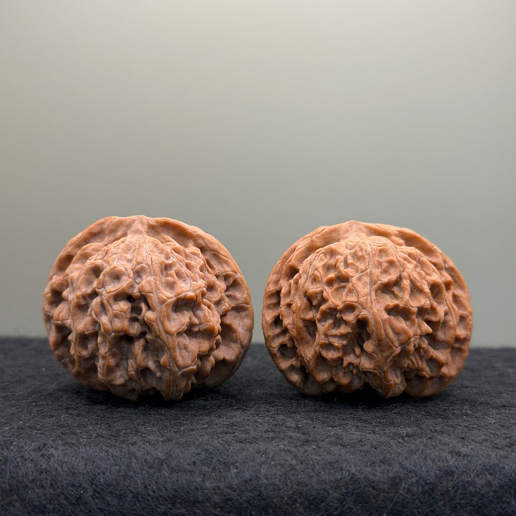 Apple Orchard Lion Head Wenwan Walnut