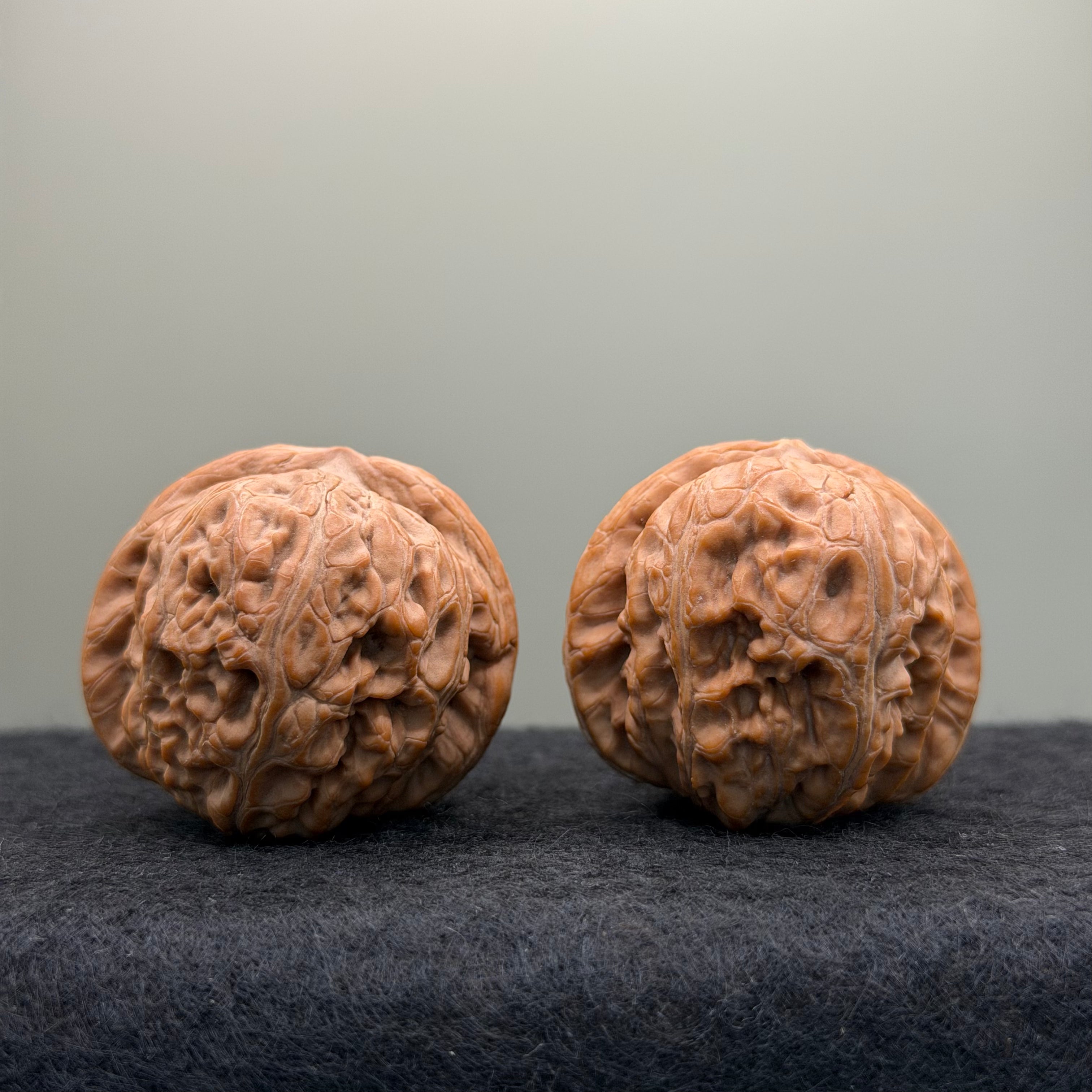 Ingot Lion Head Wenwan Walnut