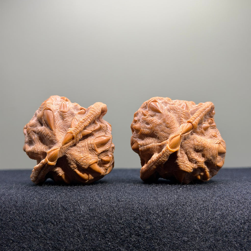 Dragon Claw Carved White Lion Wenwan Walnut · 42mm · Collector Ritual