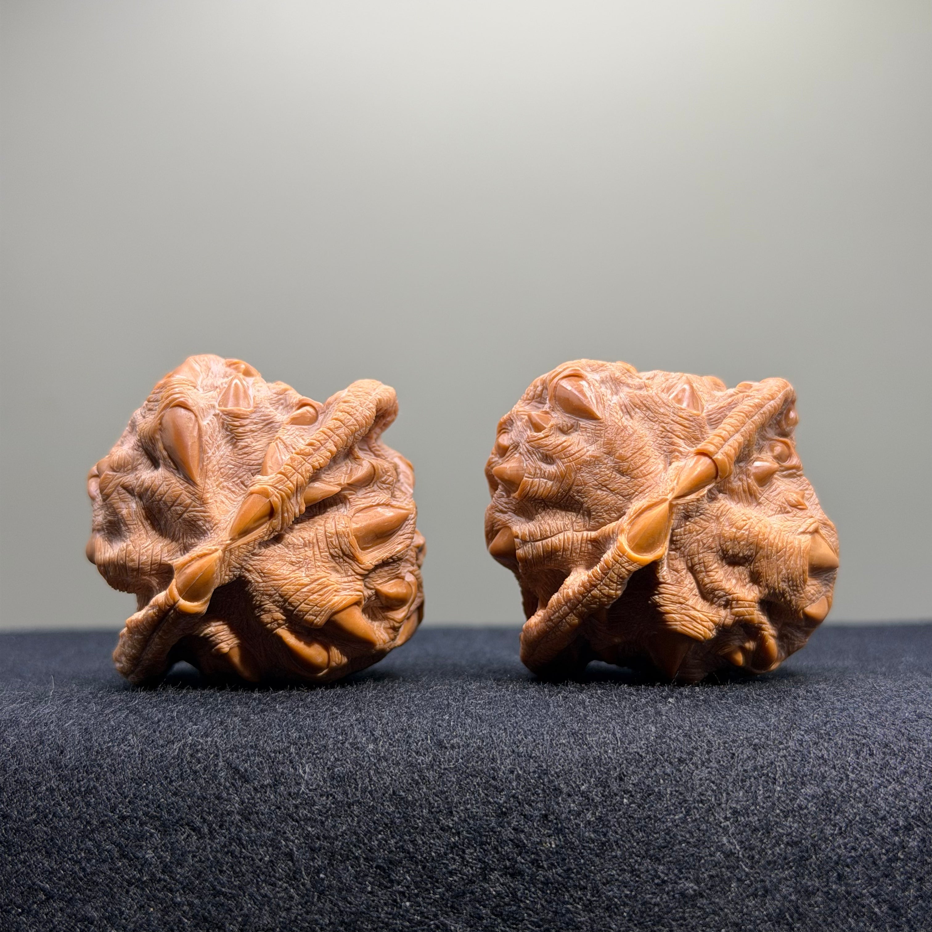 Dragon Claw Carved White Lion Wenwan Walnut · 42mm · Collector Ritual