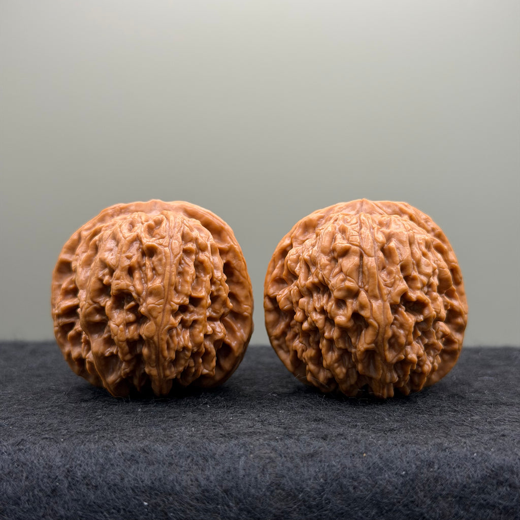 Kirin Pillow Wenwan Walnut