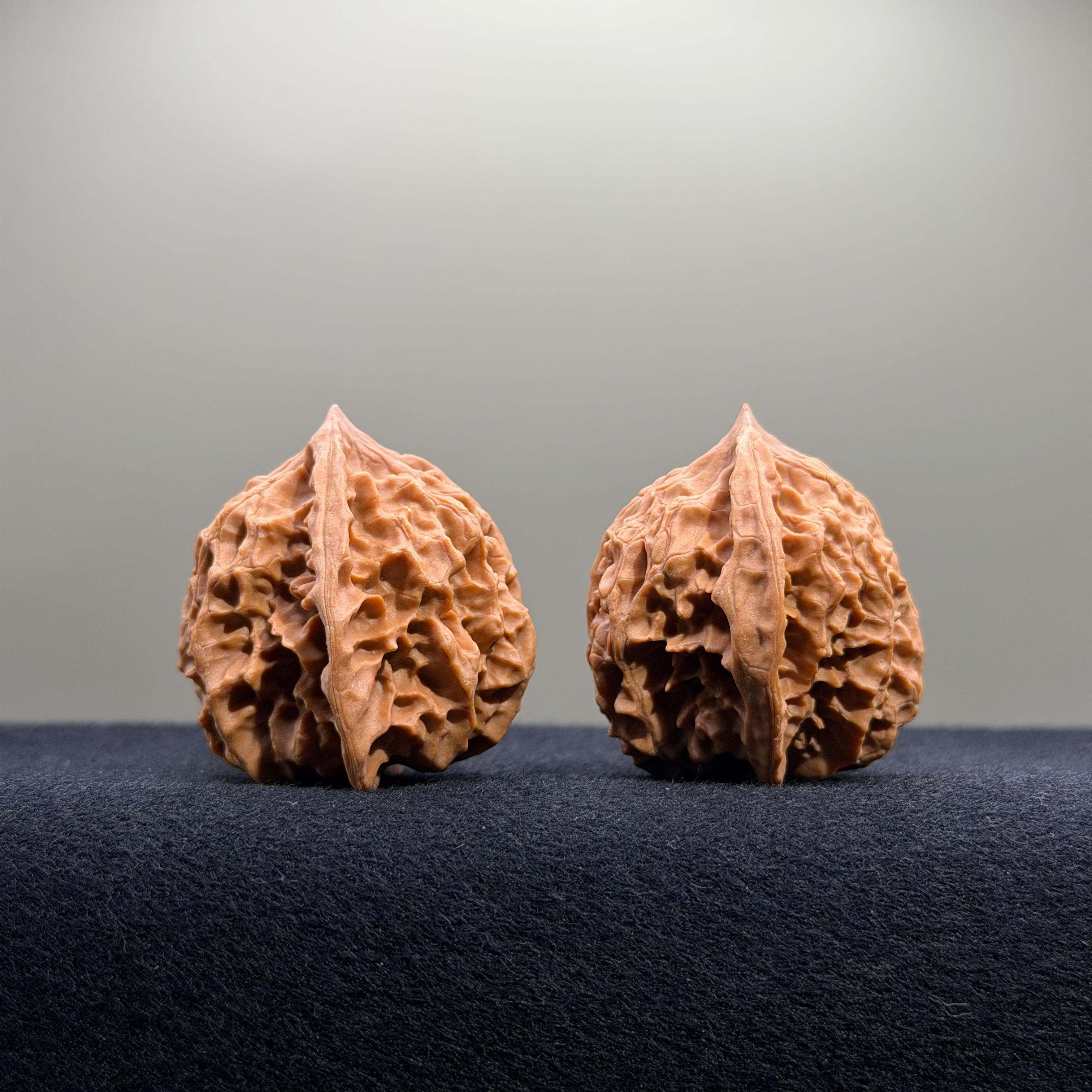 First Love Wenwan Walnut · 37mm · Natural · Select Ritual