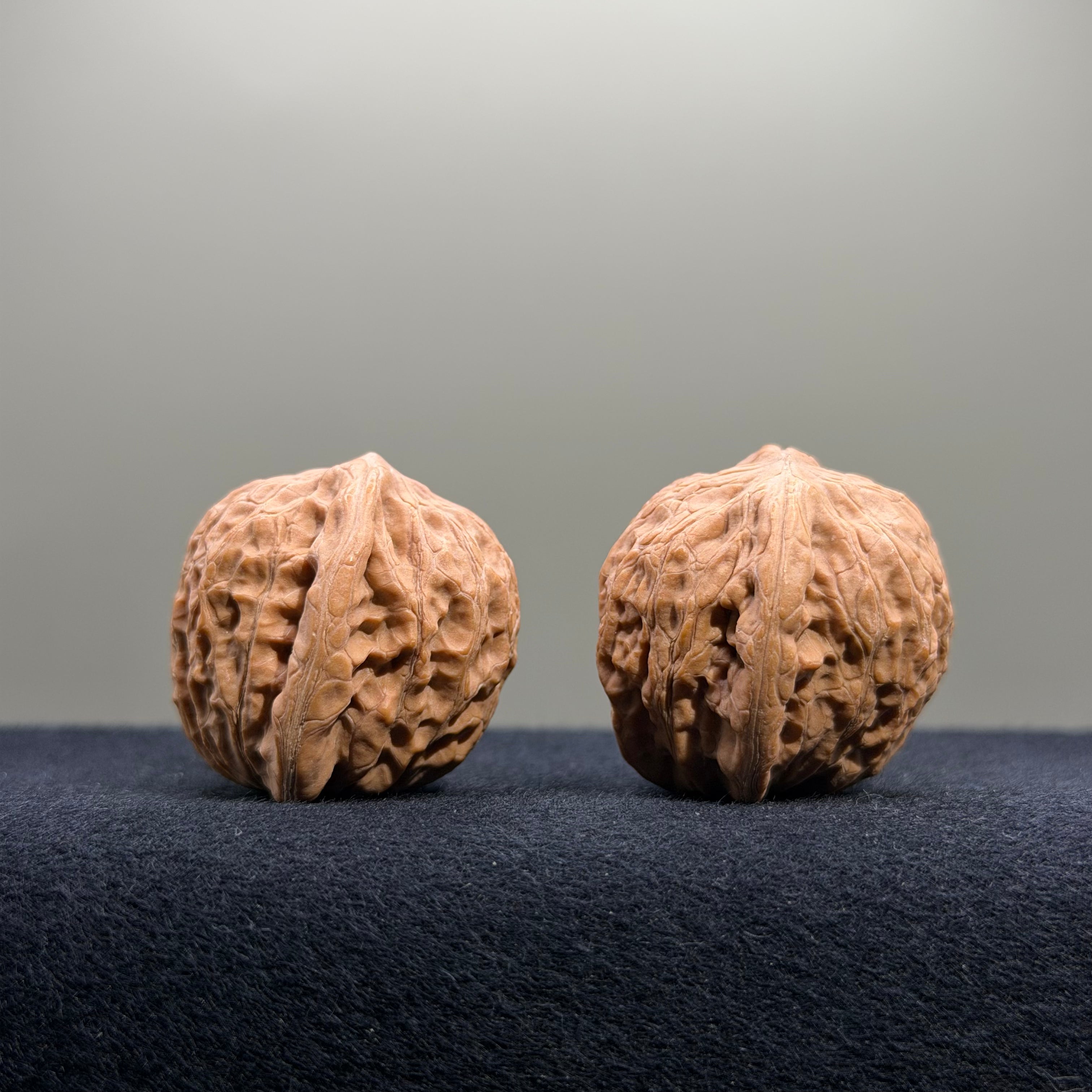 Iron Hammer Wenwan Walnut · 34mm · Natural · Entry Ritual