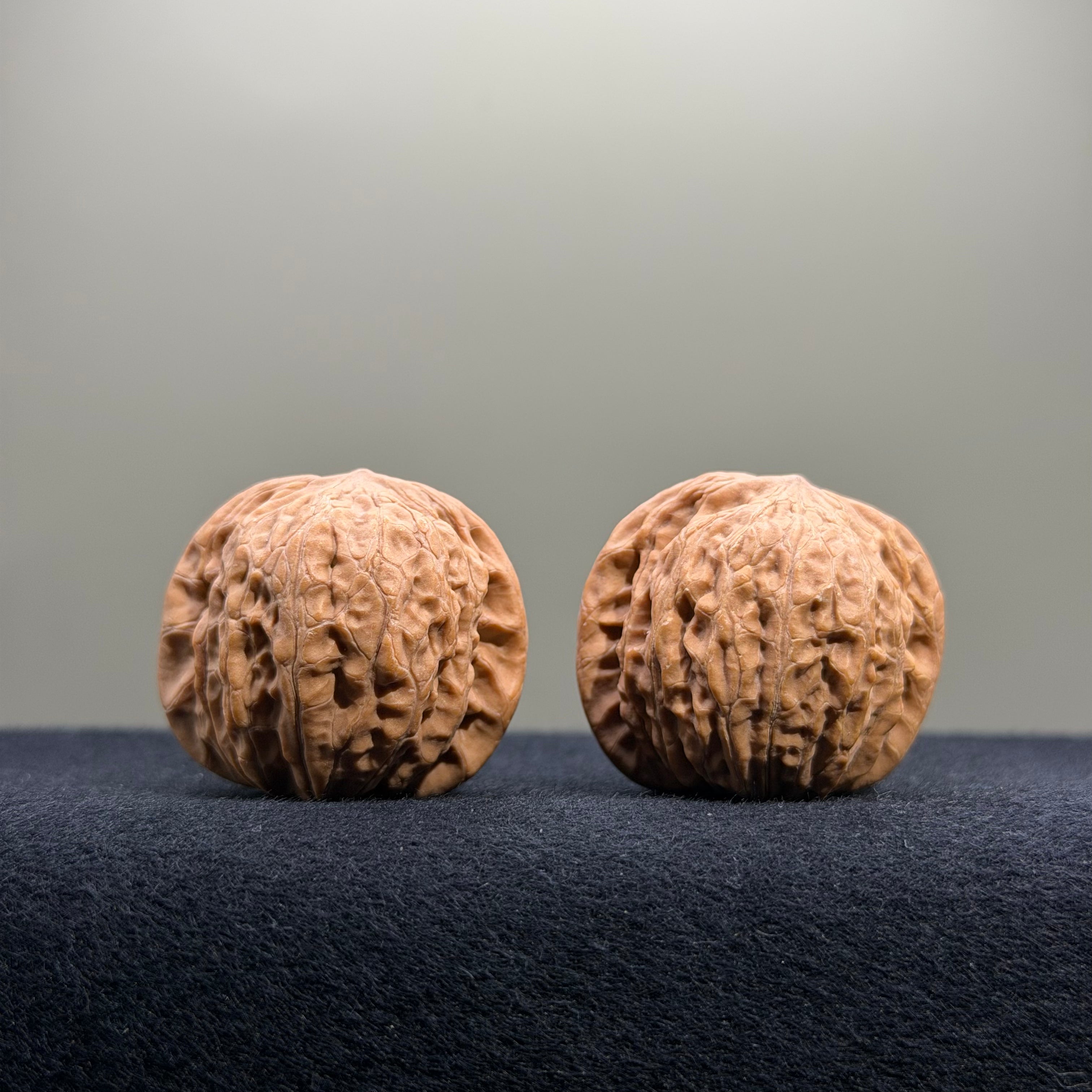 Iron Hammer Wenwan Walnut · 33mm · Natural · Entry Ritual