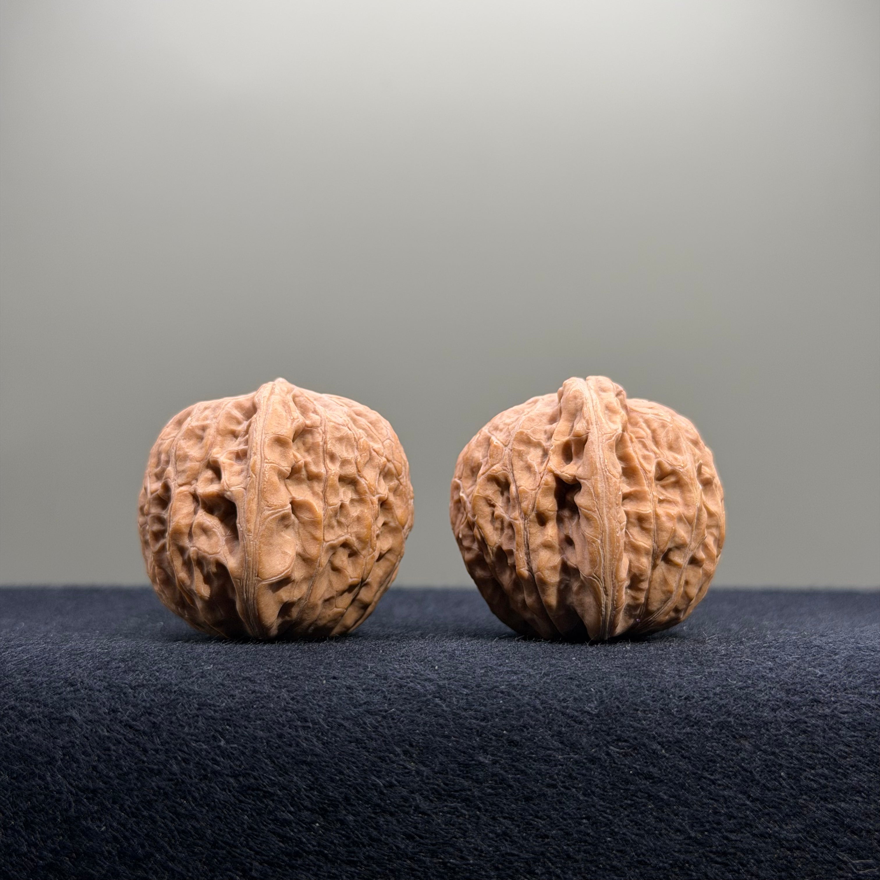 Iron Hammer Wenwan Walnut · 33mm · Natural · Entry Ritual