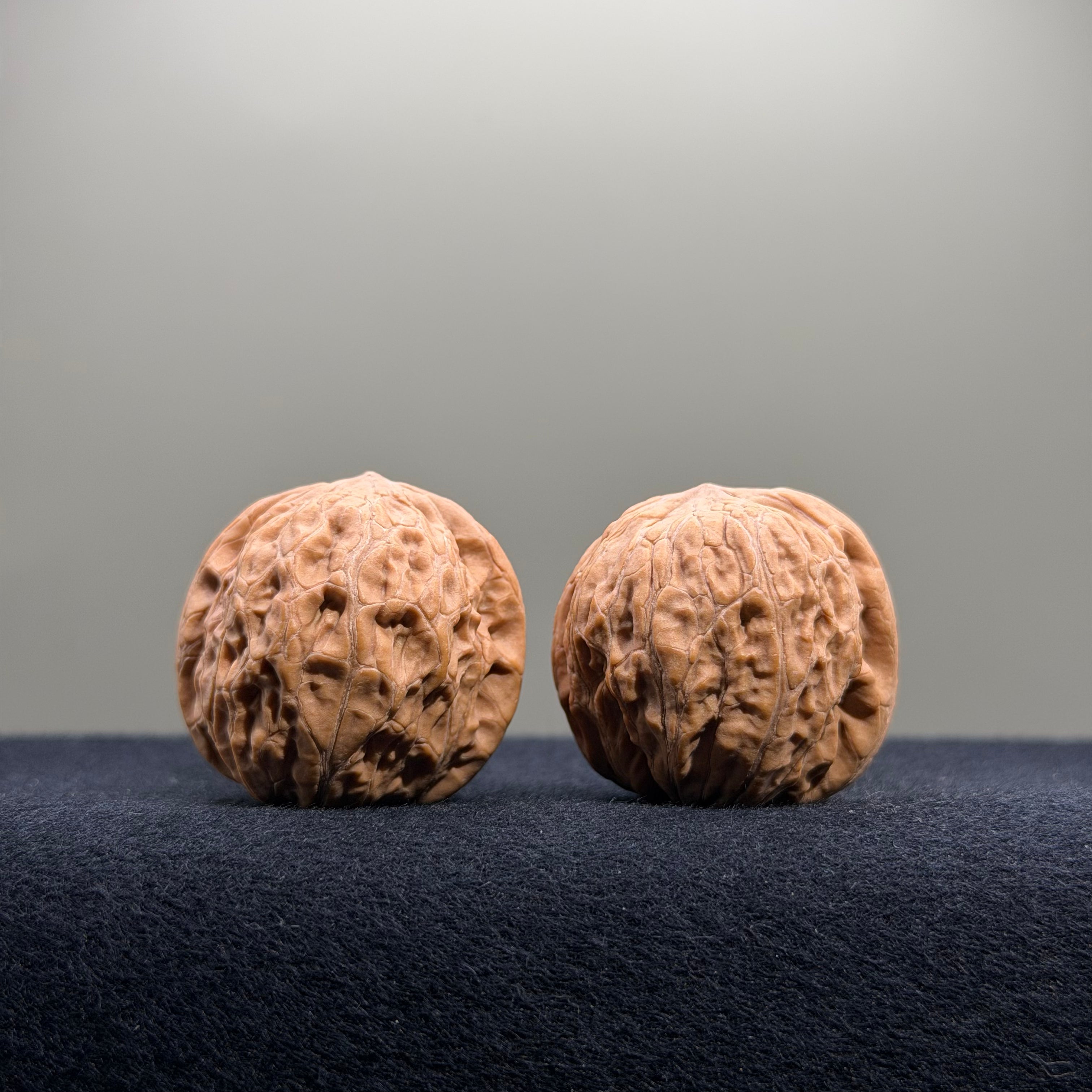 Iron Hammer Wenwan Walnut · 32mm · Natural · Entry Ritual