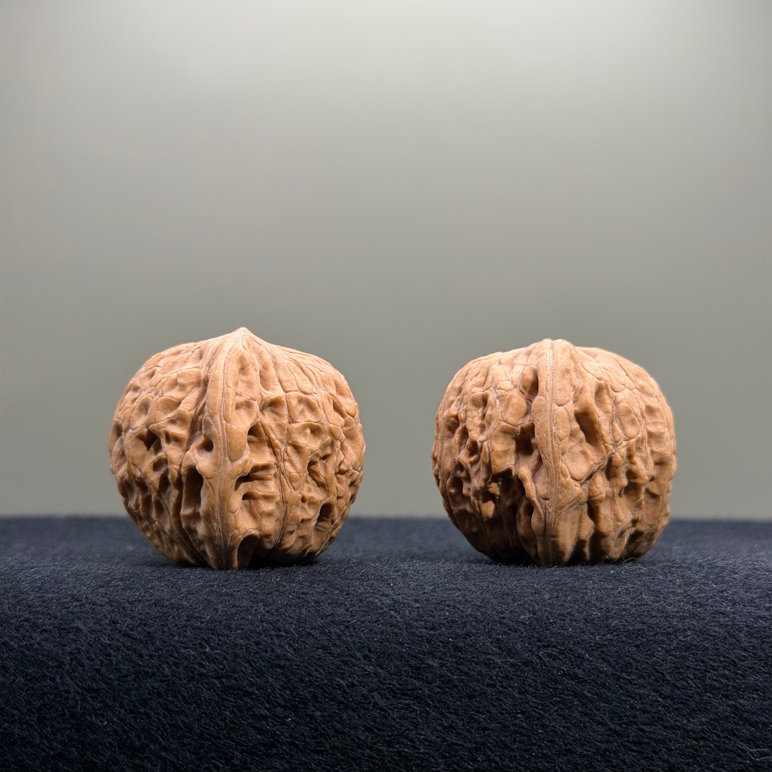 Iron Hammer Wenwan Walnut · 32mm · Natural · Entry Ritual