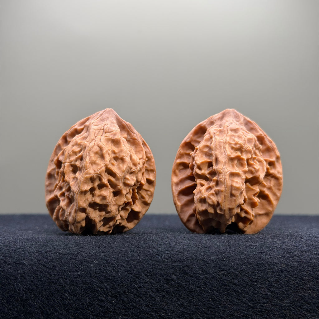 First Love Wenwan Walnut · 34mm · Natural · Entry Ritual