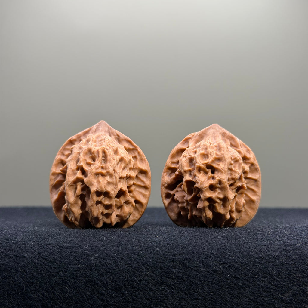 First Love Wenwan Walnut · 30mm · Natural · Entry Ritual
