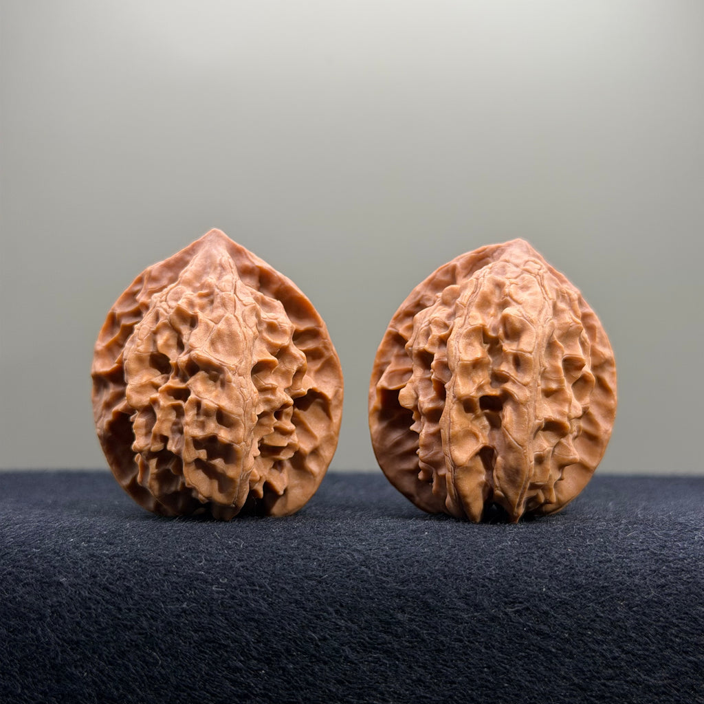 First Love Wenwan Walnut · 34mm · Natural · Entry Ritual