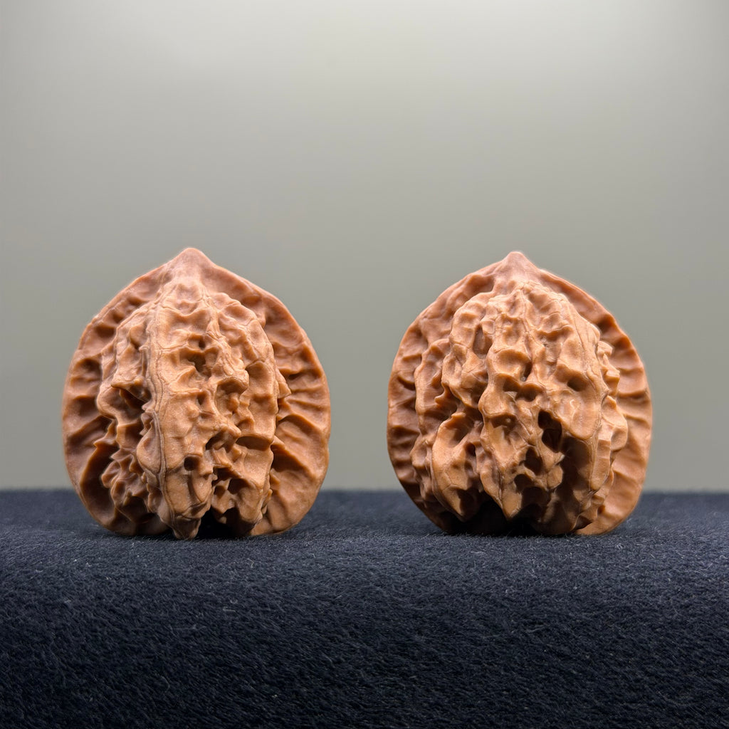 First Love Wenwan Walnut · 35mm · Natural · Entry Ritual