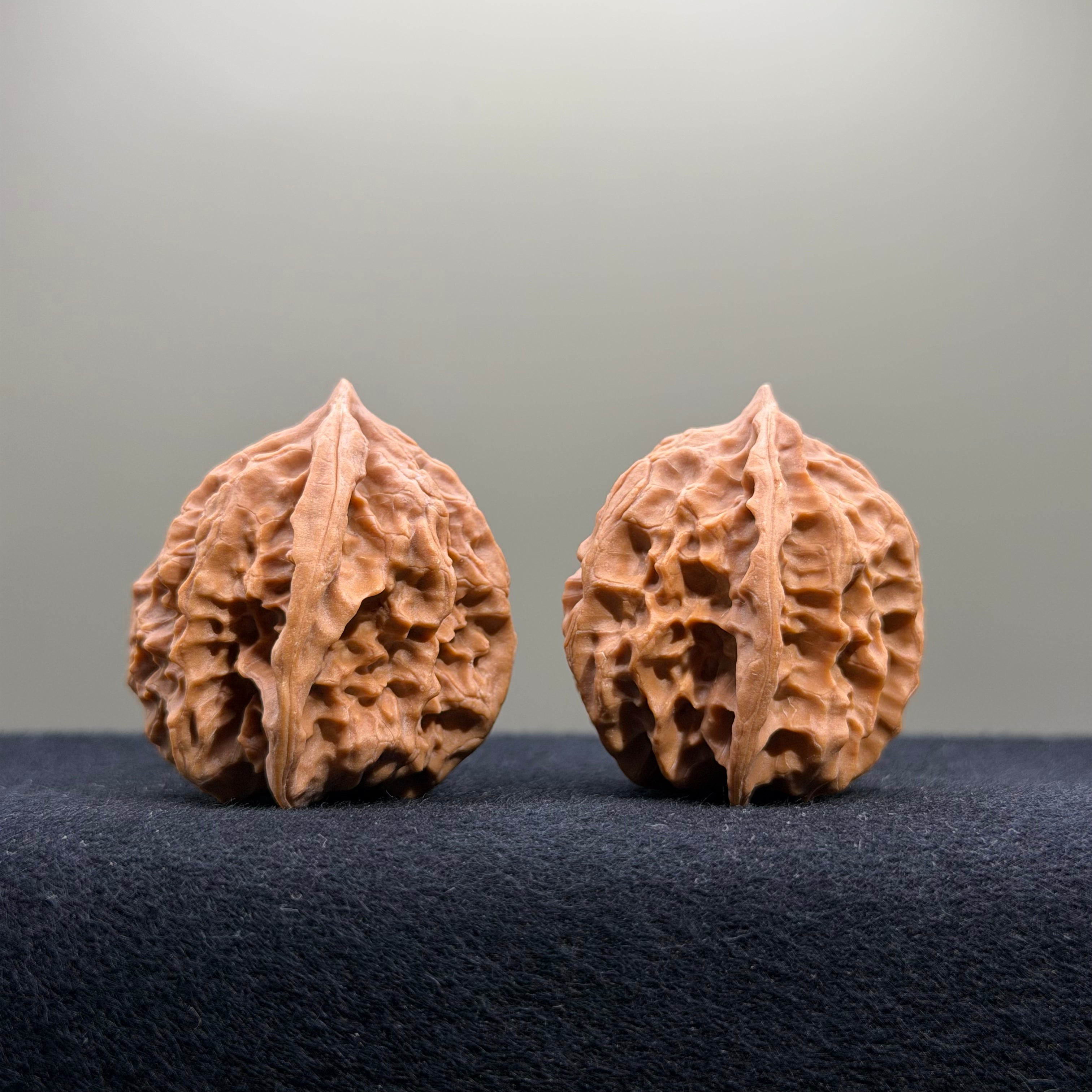First Love Wenwan Walnut · 35mm · Natural · Entry Ritual