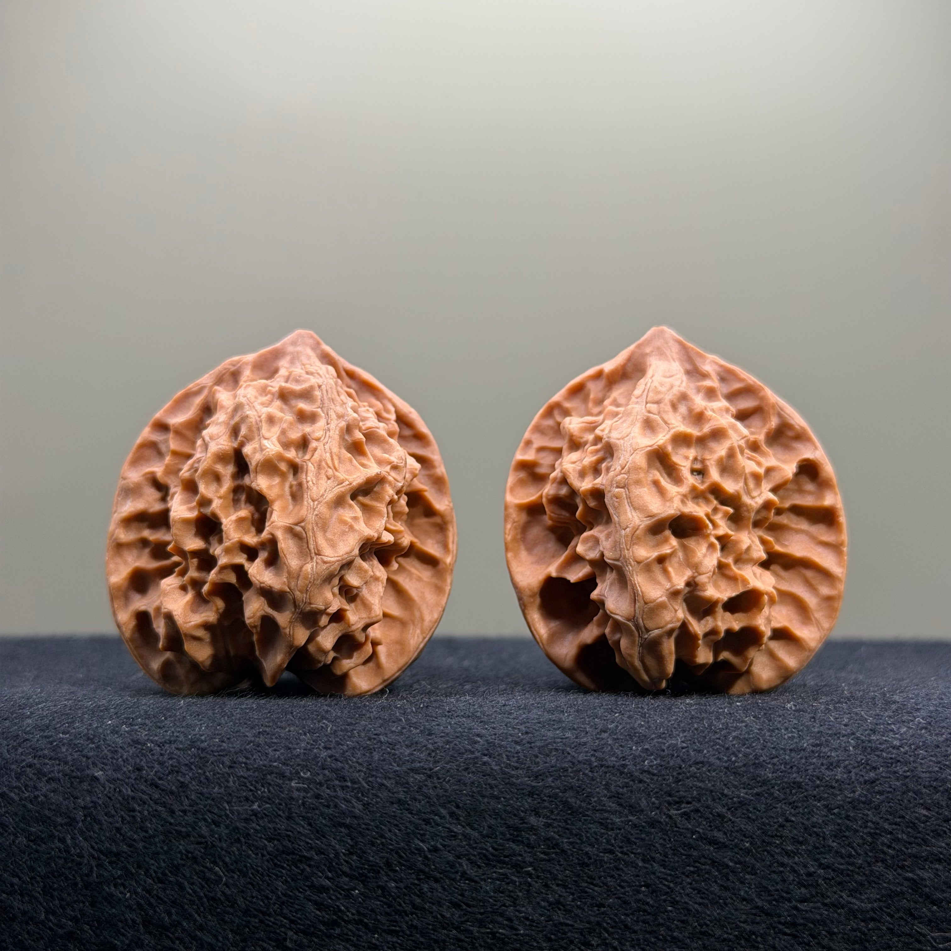 First Love Wenwan Walnut · 36mm · Natural · Entry Ritual
