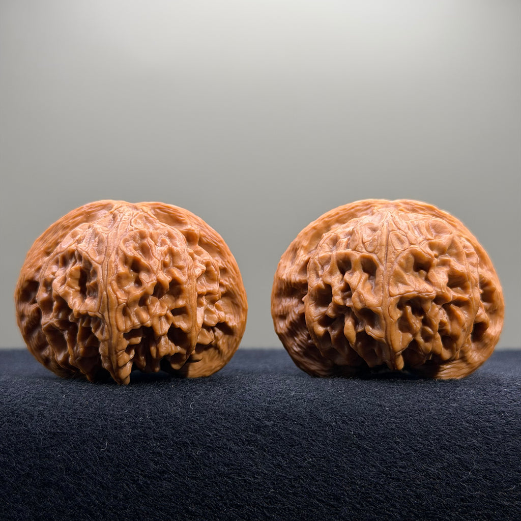 Halloween · Skull Lantern Wenwan Walnut · 45mm · Collector Ritual