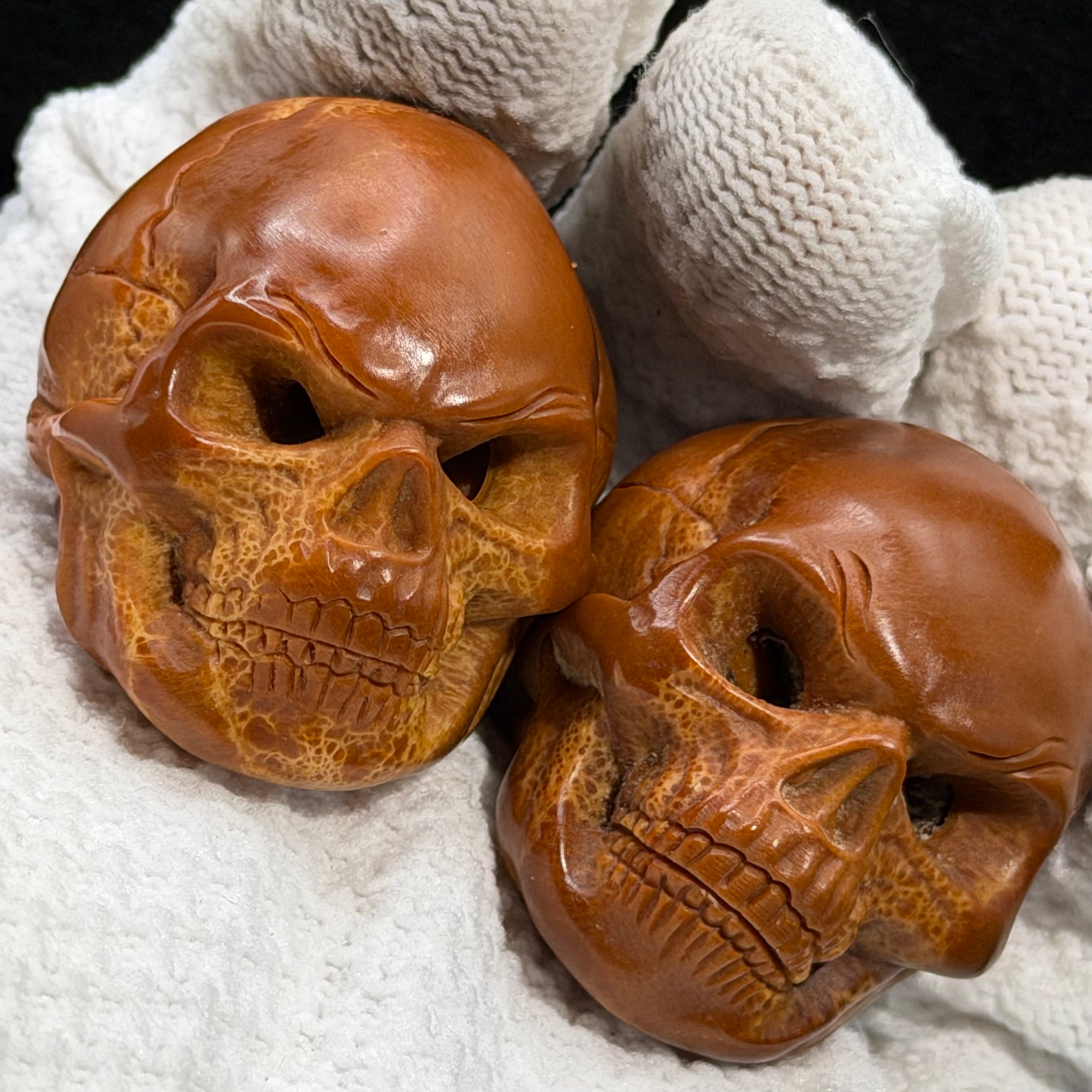 Punisher Skull Olive Pit Carving · 35mm · Premium Ritual