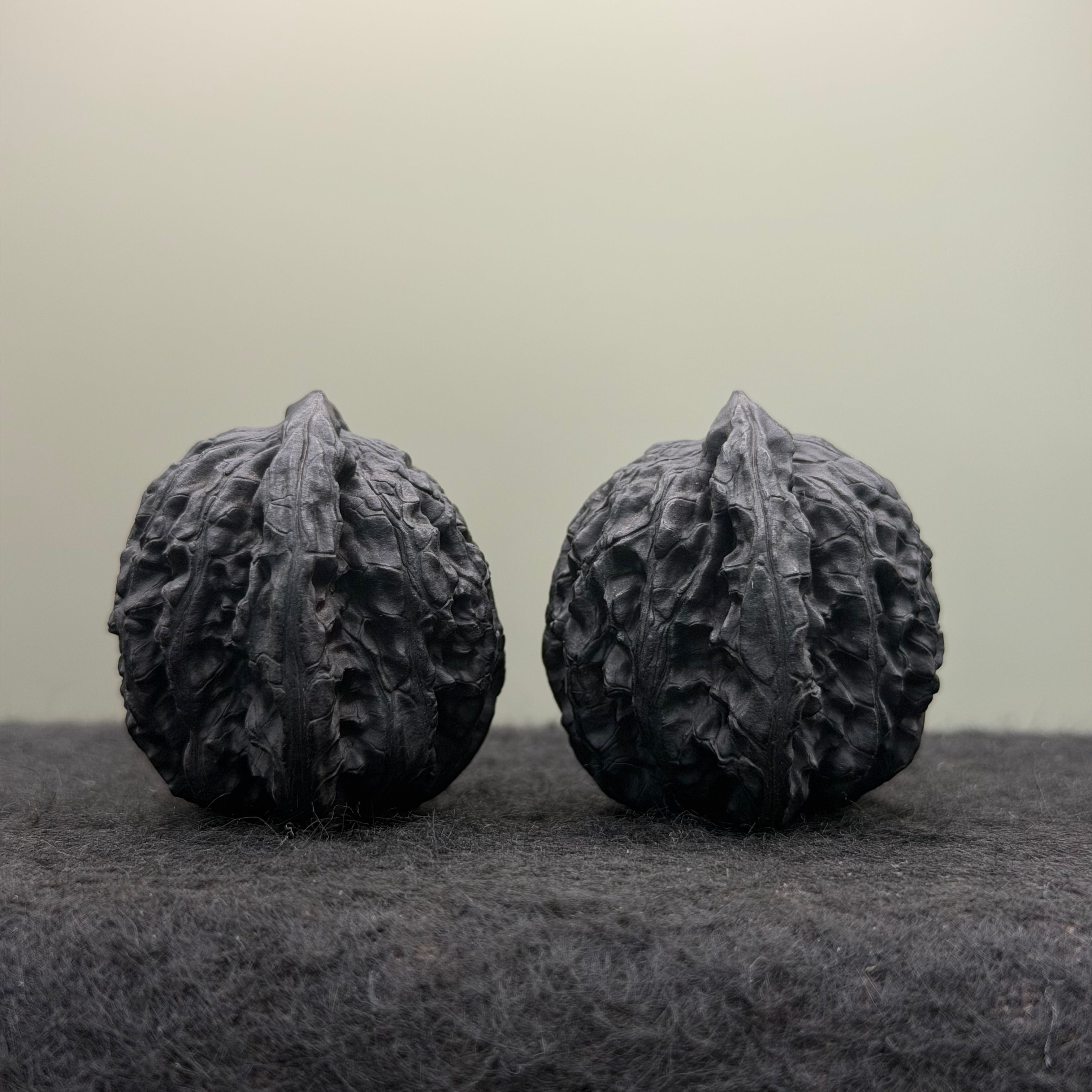 Ground-Buried (Dimen) White Lion Head Wenwan Walnut