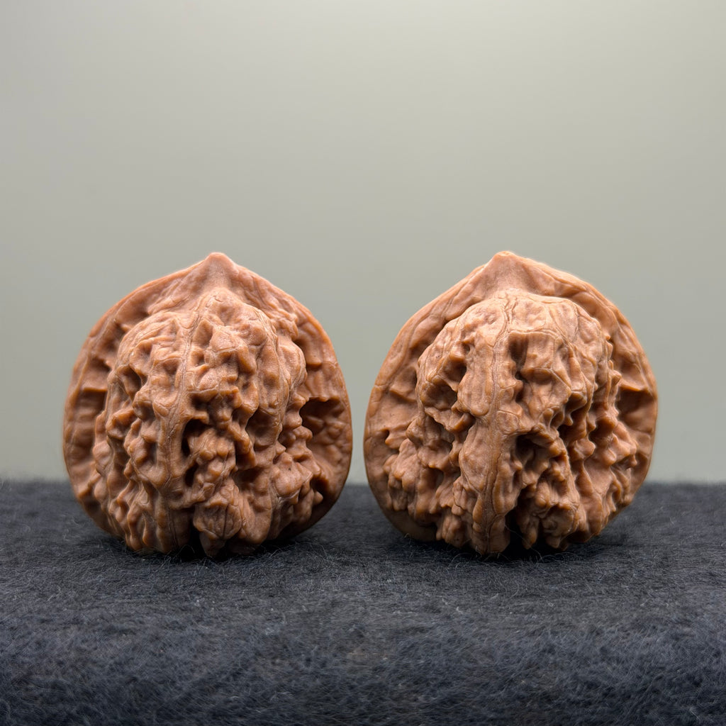 Red Lotus Wenwan Walnut · 39mm · Natural · Entry Ritual