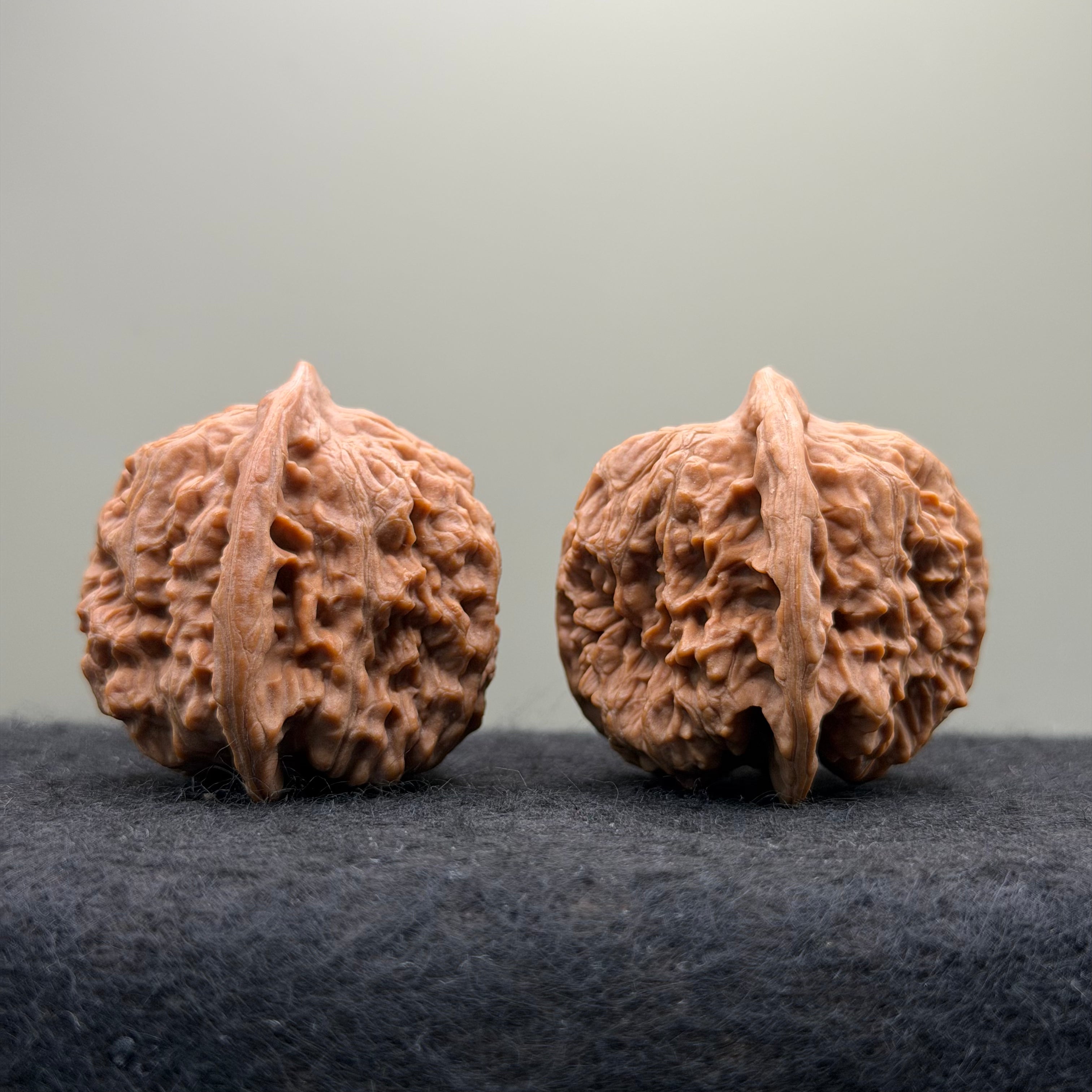 Red Lotus Wenwan Walnut · 39mm · Natural · Entry Ritual