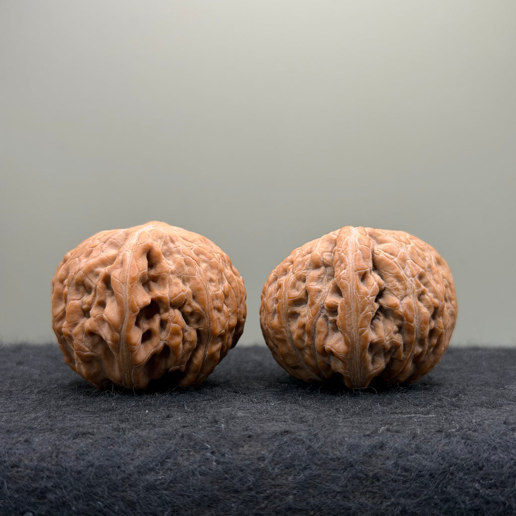 Hammer Sister Wenwan Walnut · 38mm · Natural · Premium Ritual