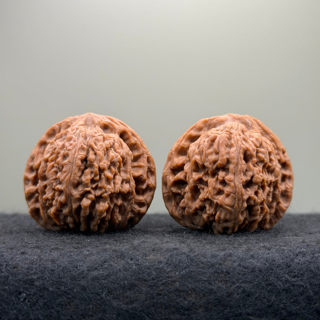 Nanjiang Stone Wenwan Walnut · 37mm · Natural · Premium Ritual