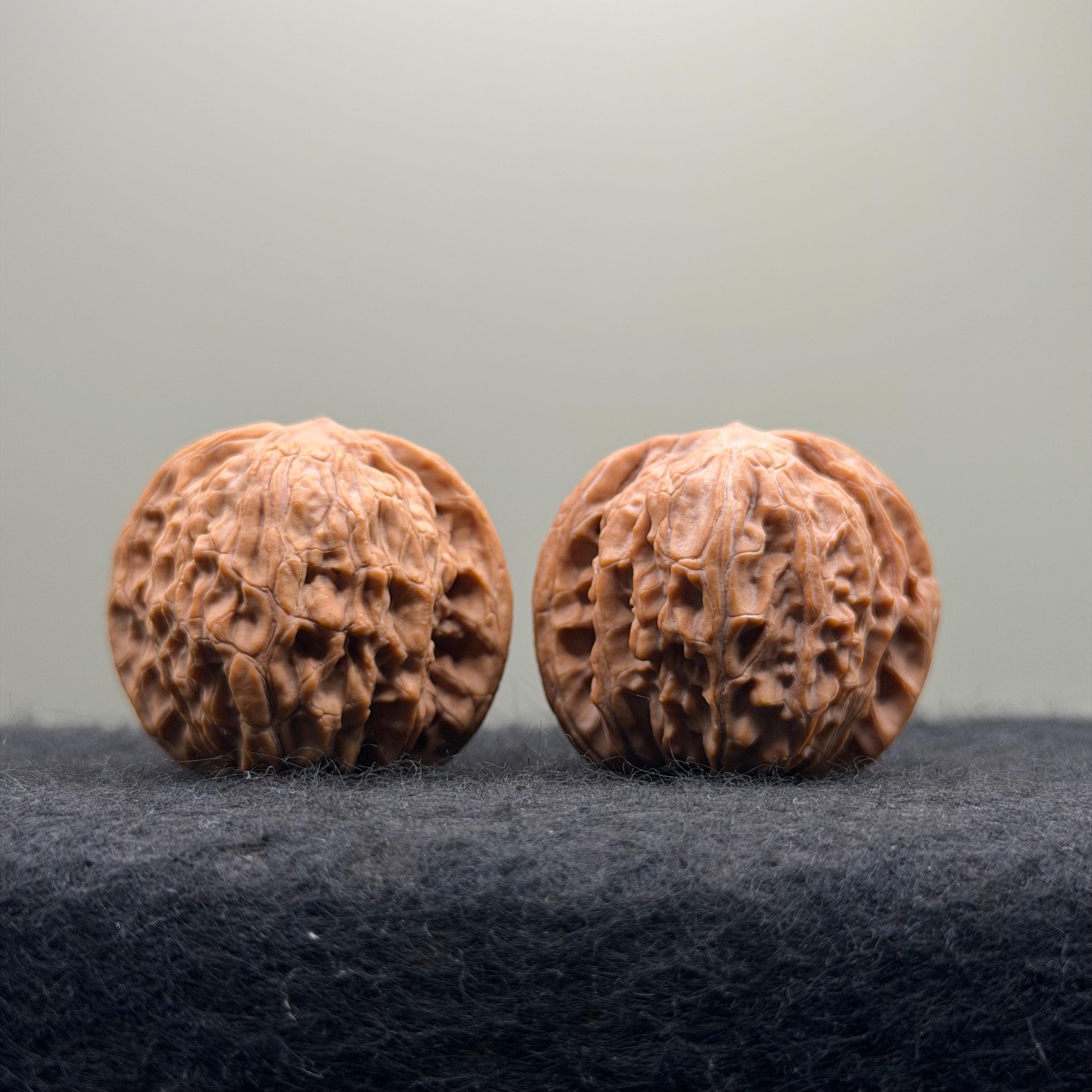 Well-aligned Millstone Wenwan Walnut · 41mm · Natural · Select Ritual