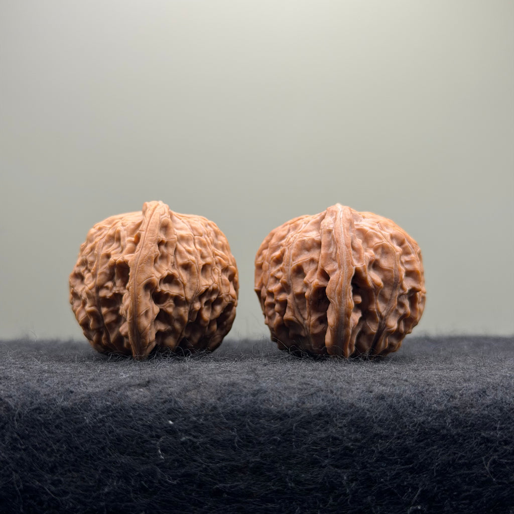 Well-aligned Millstone Wenwan Walnut · 41mm · Natural · Select Ritual