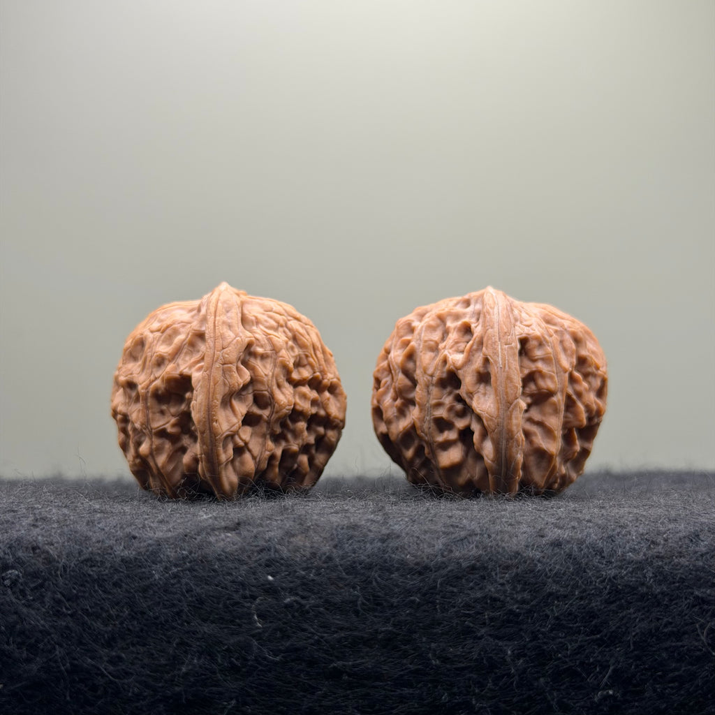 Well-aligned Millstone Wenwan Walnut · 41mm · Natural · Select Ritual