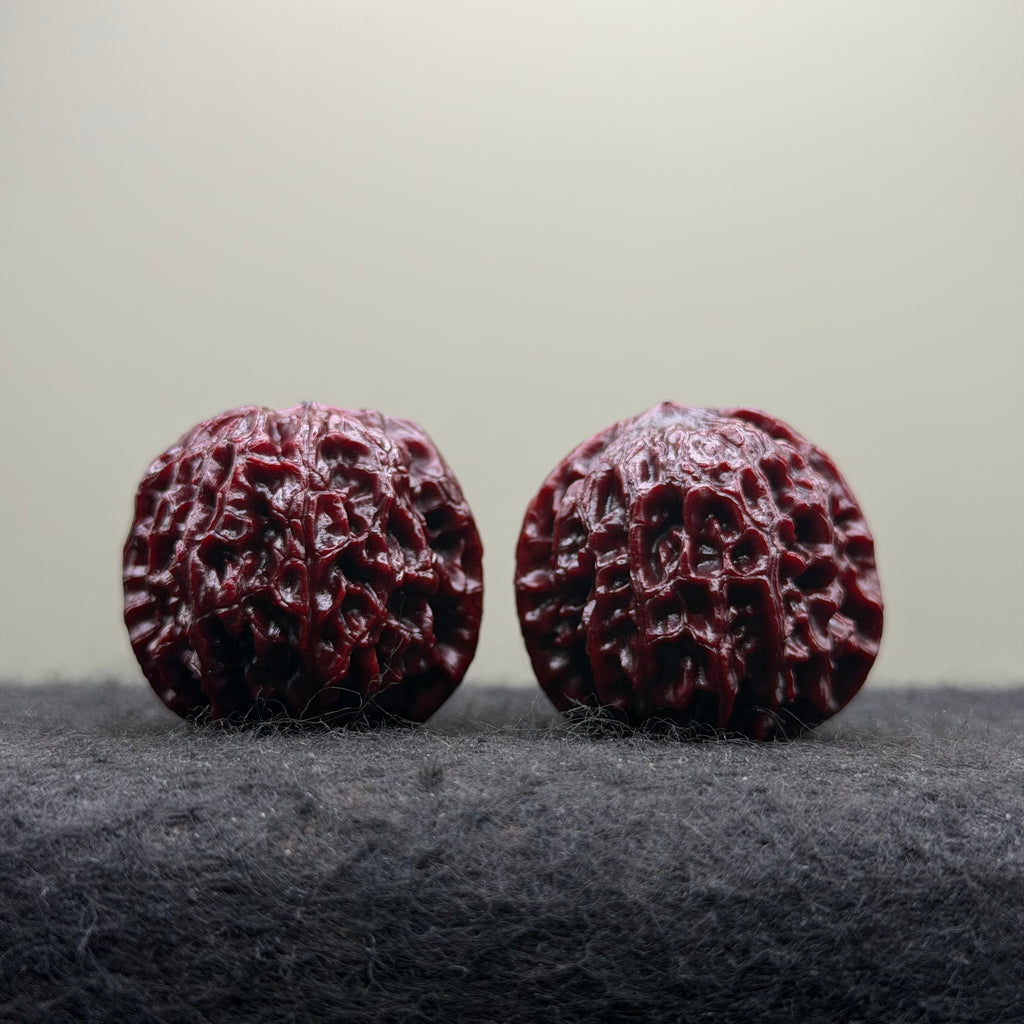 Wine-Red Longan Wenwan Walnut · 34mm · Select Ritual