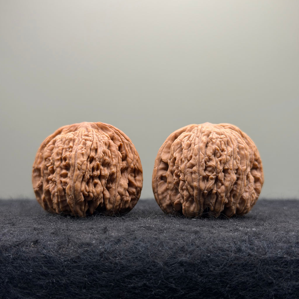 Dense Grain Wenwan Walnut · 37mm · Natural · Entry Ritual