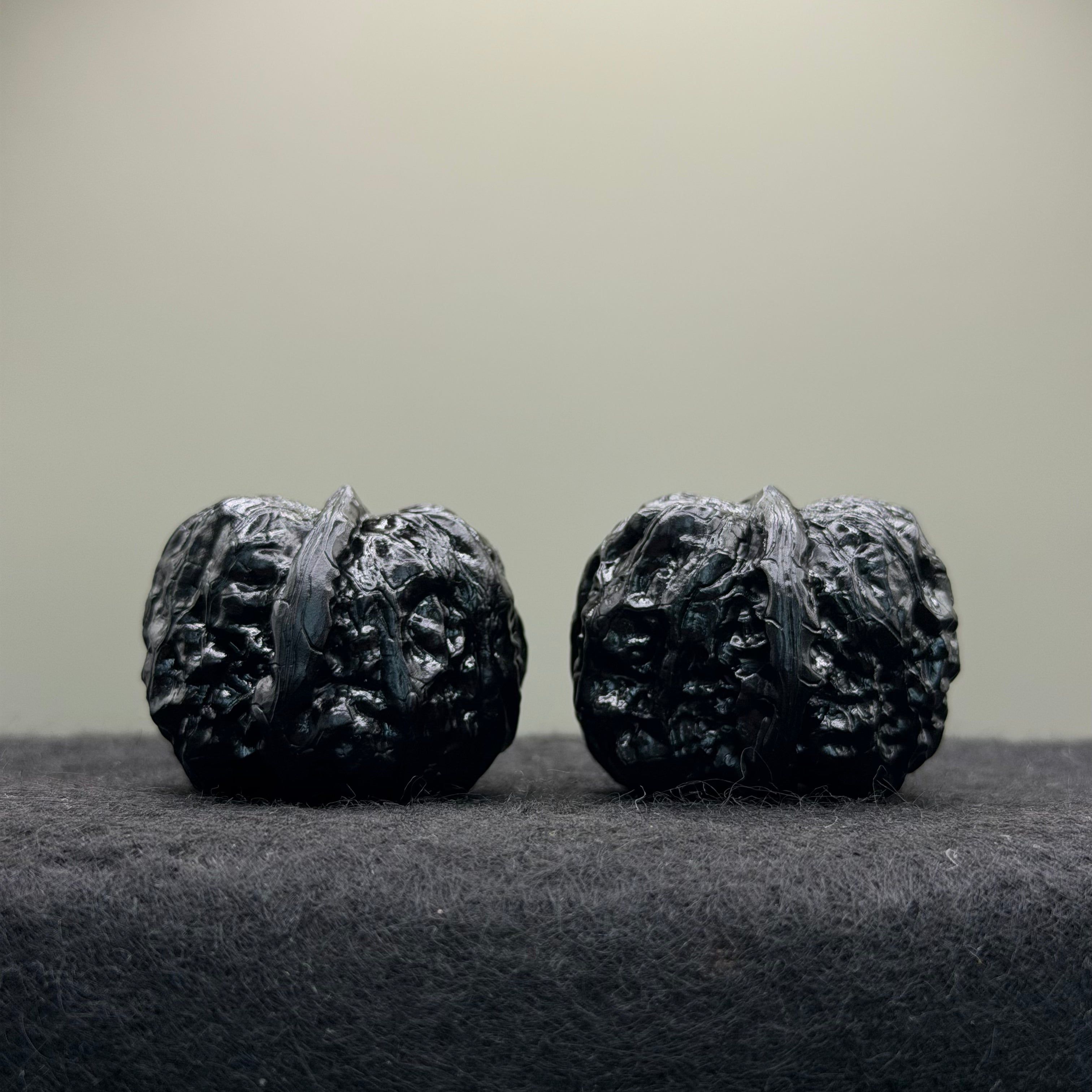 Ground Buried Cat's Eye Toad Head Wenwan Walnut · 33mm · Select Ritual